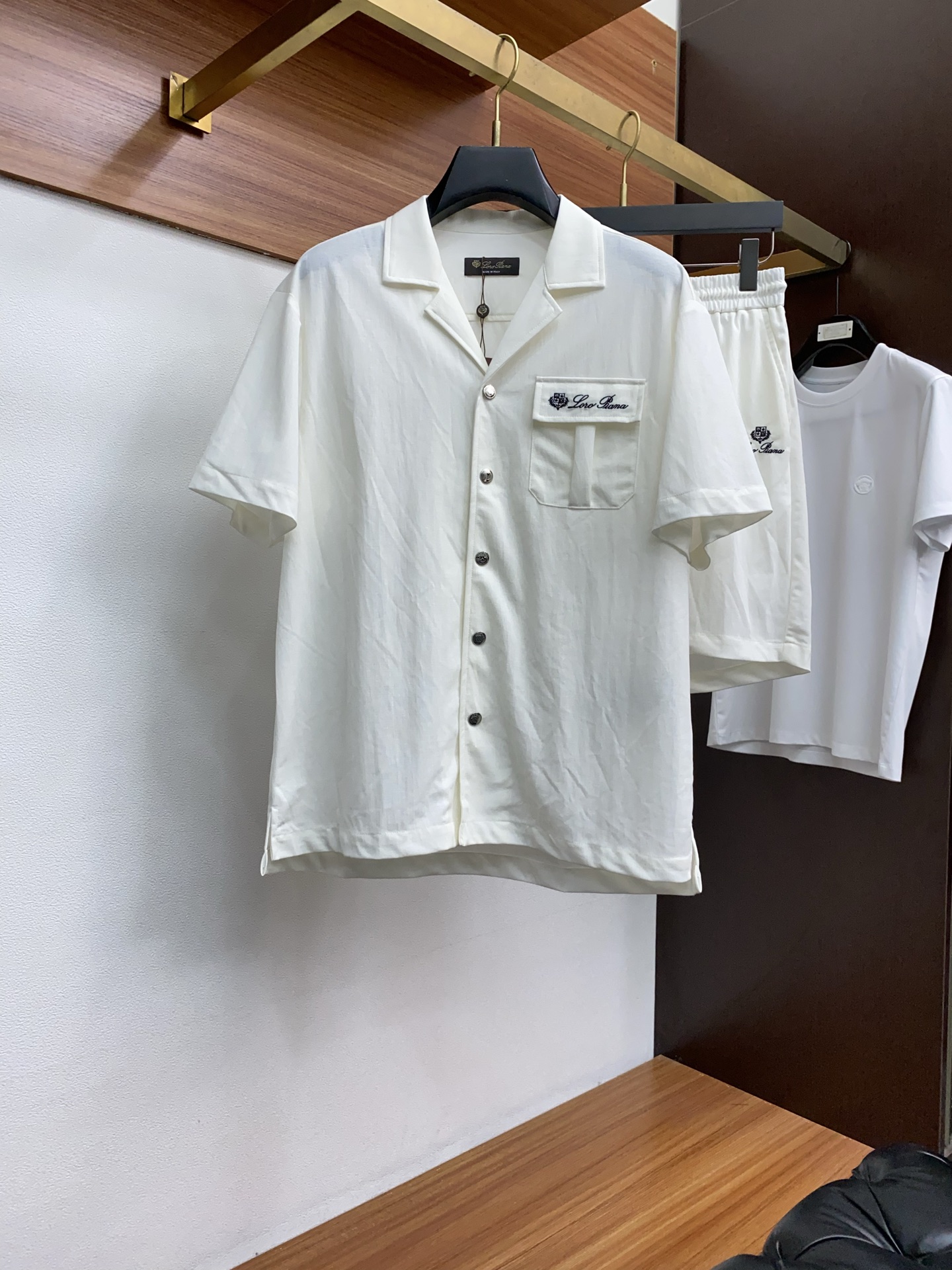Elegant Women's Short Set by Loro Piana - Clean Cut, Urban Style 2 i1746245583256 4349 0 0