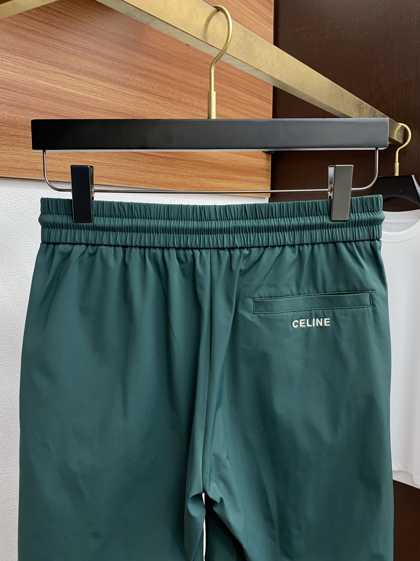 “Céline 2025 Summer New Edition Leisure Shorts: Fast-Dry Fabric, Tailor-Made Embroidery, High-End Comfort” - 图片 9
