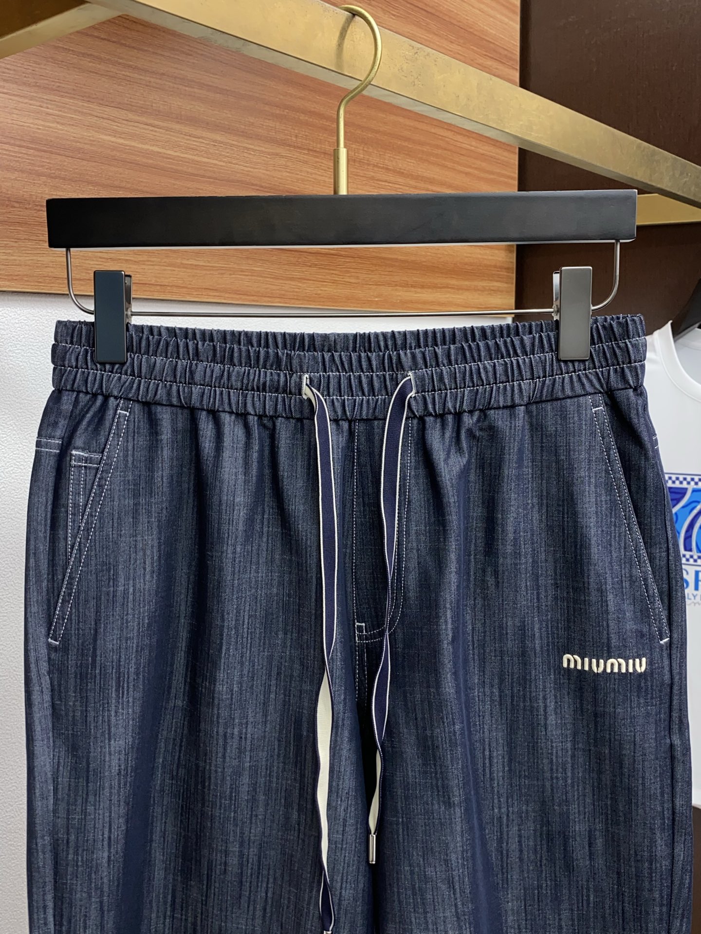 High-Quality Customized Summer Shorts for 25-Year-Olds with Imported Materials and Hardware. - 图片 2