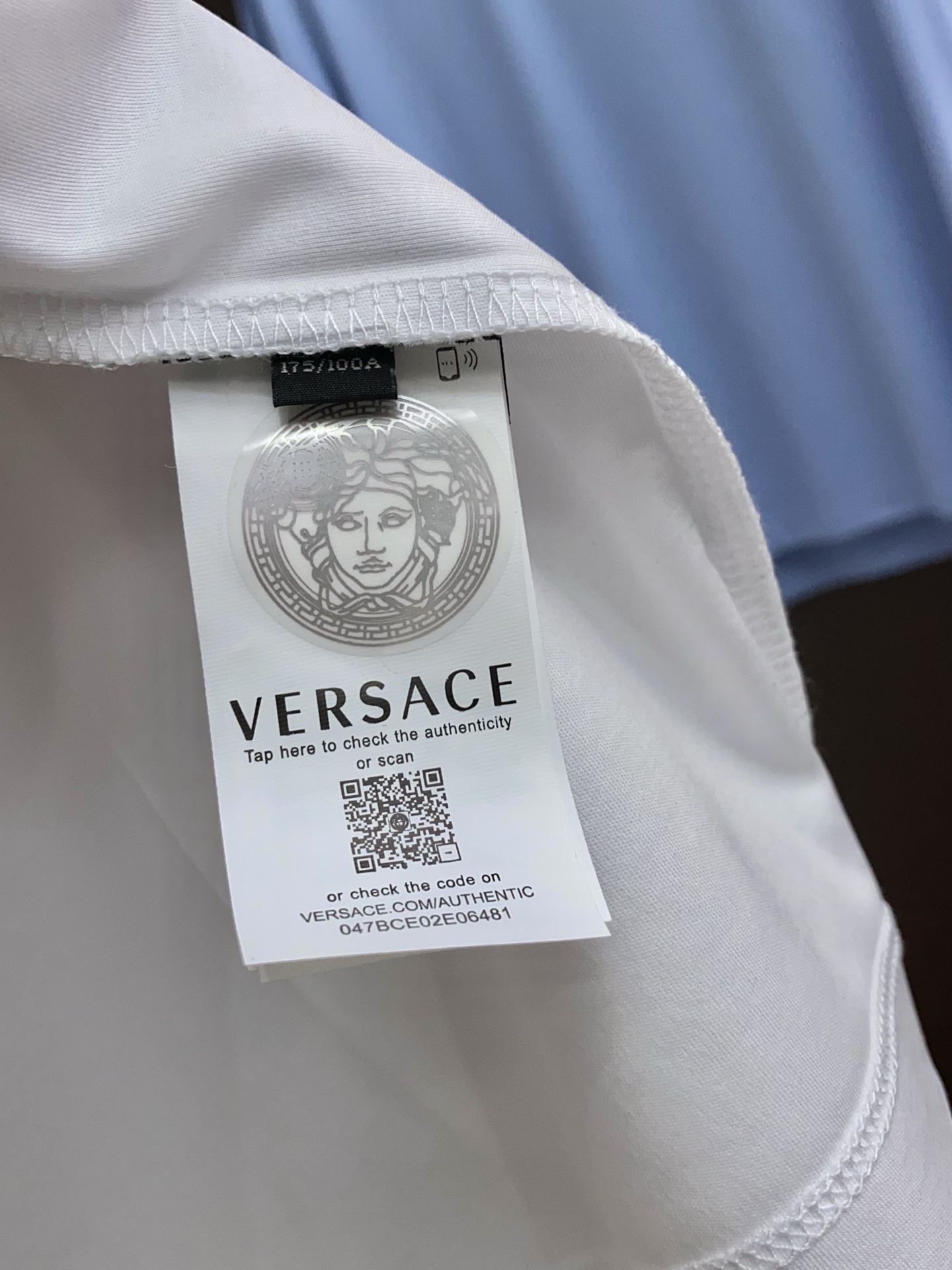 范思哲 2025春夏新款首发专柜最新款圆领短袖 高端订制 设计前卫时尚！品牌logo重工艺设计 高端定制