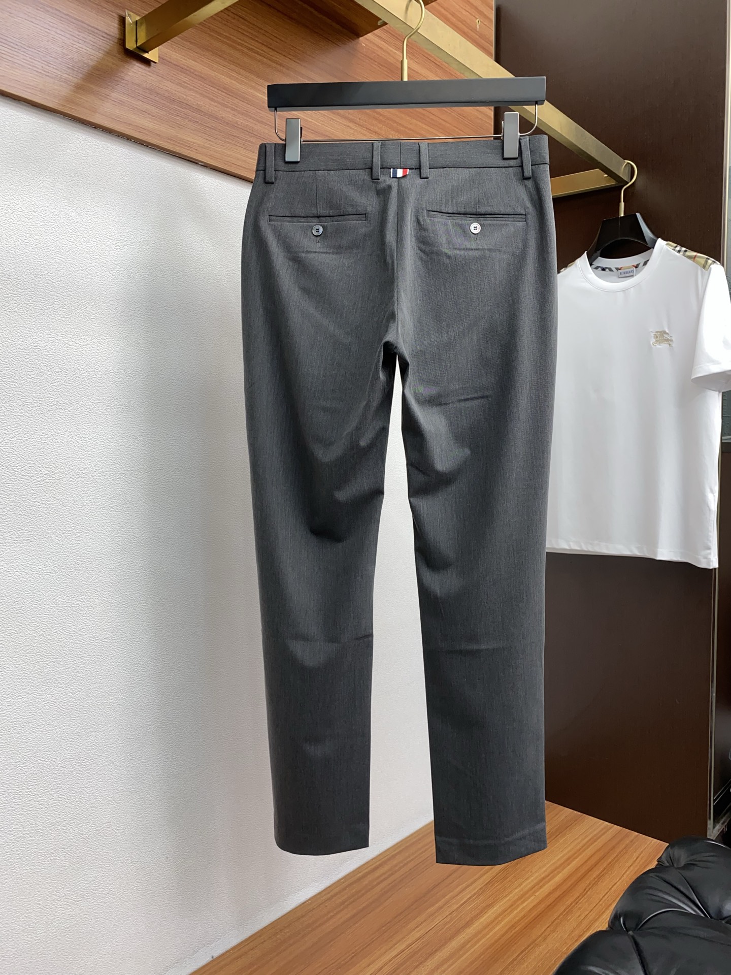 P703 TB’s New Recreational Panty: High-End Fashion for Business and Leisure - 图片 8