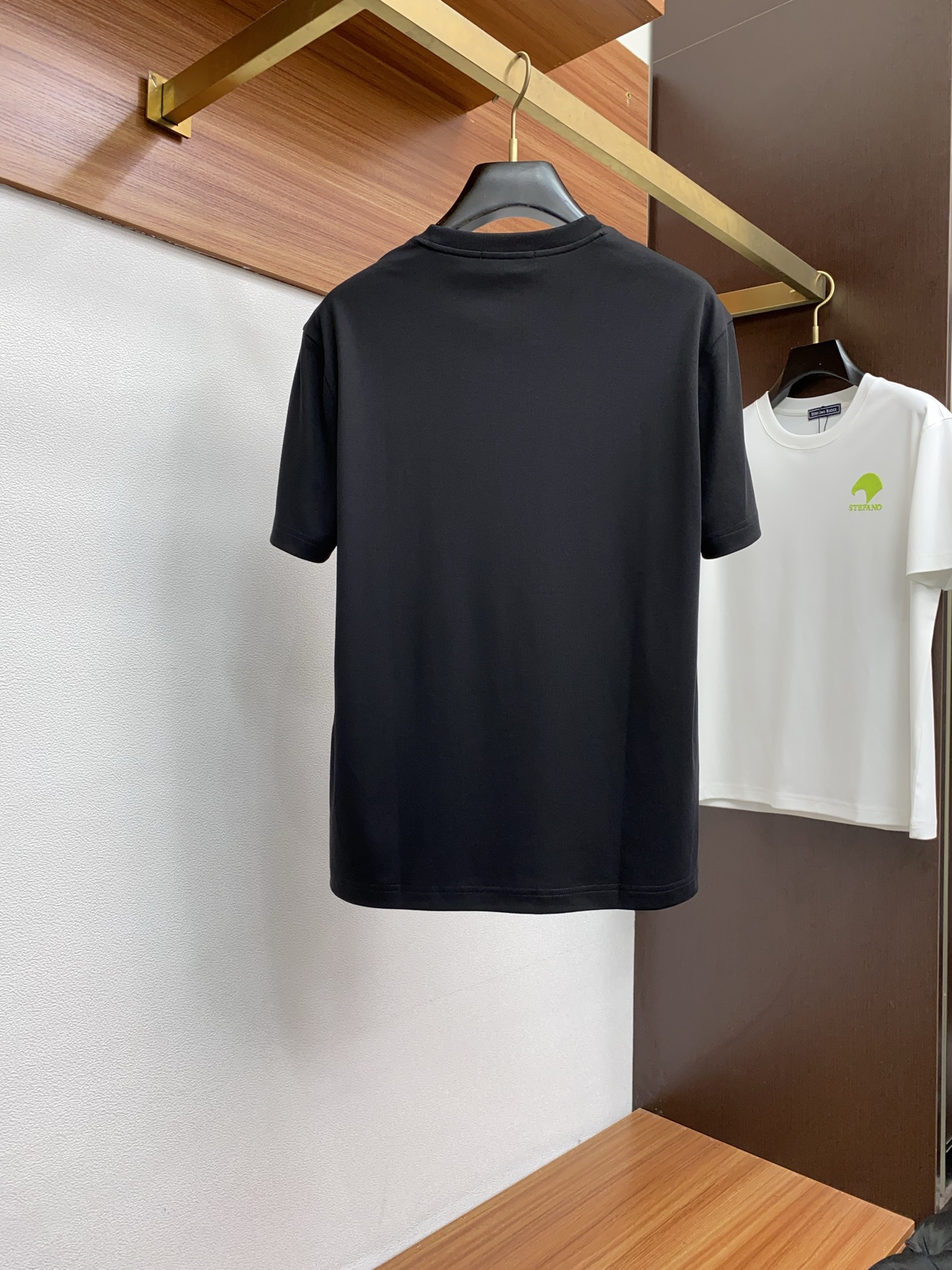 Luxurious Custom Knitted T-Shirts with High-Quality Fabric and Customization Options - 图片 9