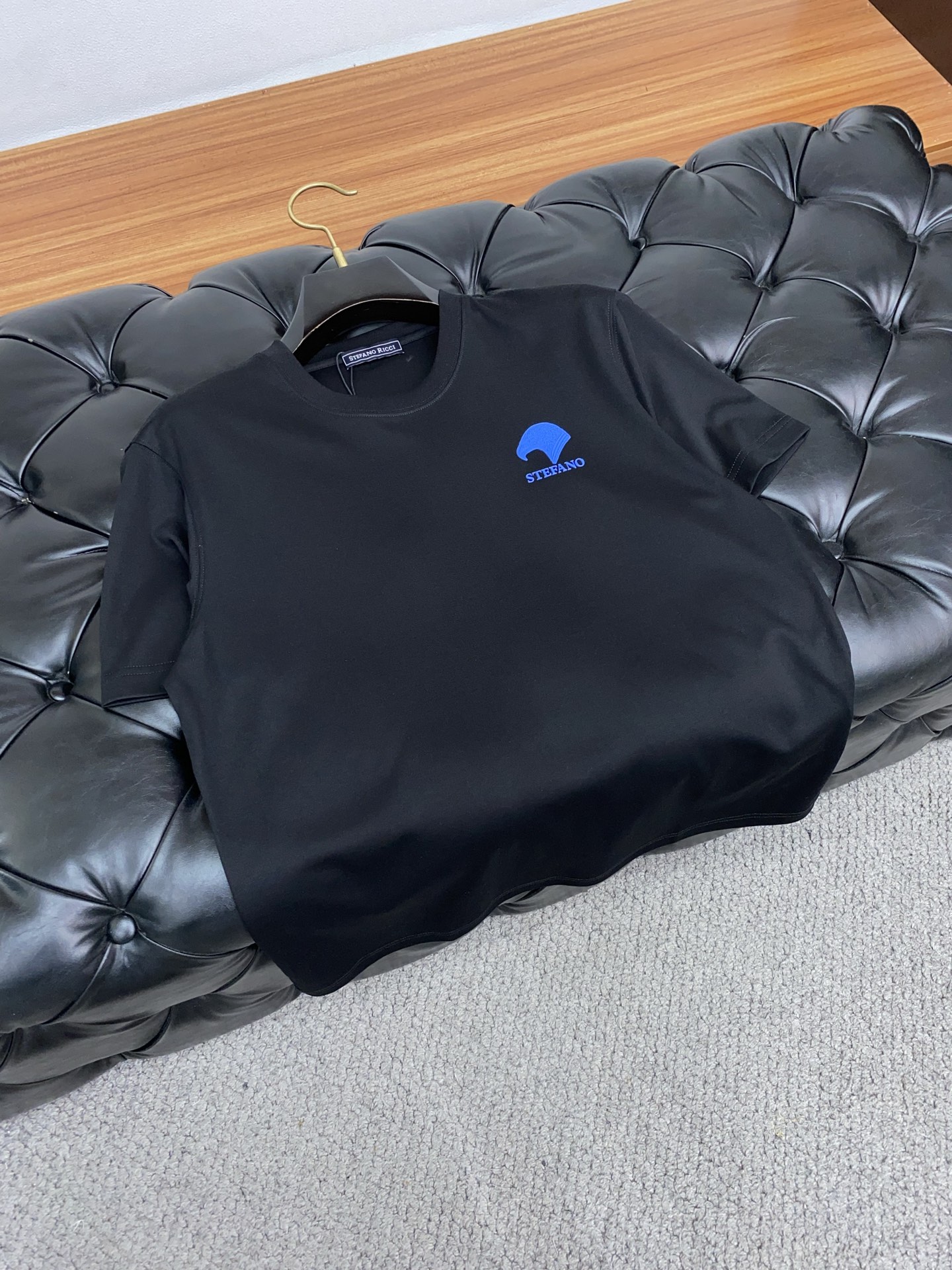 Luxurious Custom Knitted T-Shirts with High-Quality Fabric and Customization Options - 图片 8