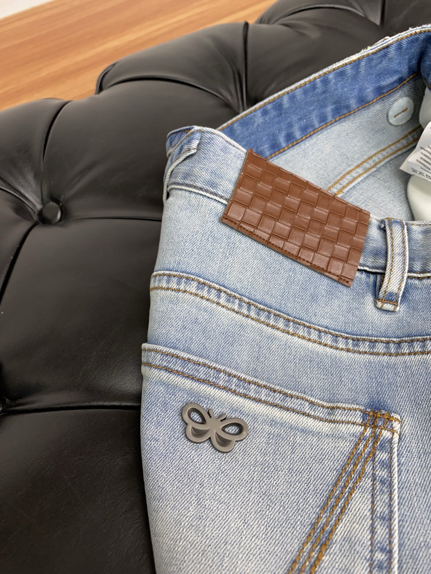 “2025 Spring Jeans: Original Custom Replicas, Imported Quality, Well-Lined Tops, Optimal Menu” - 图片 5