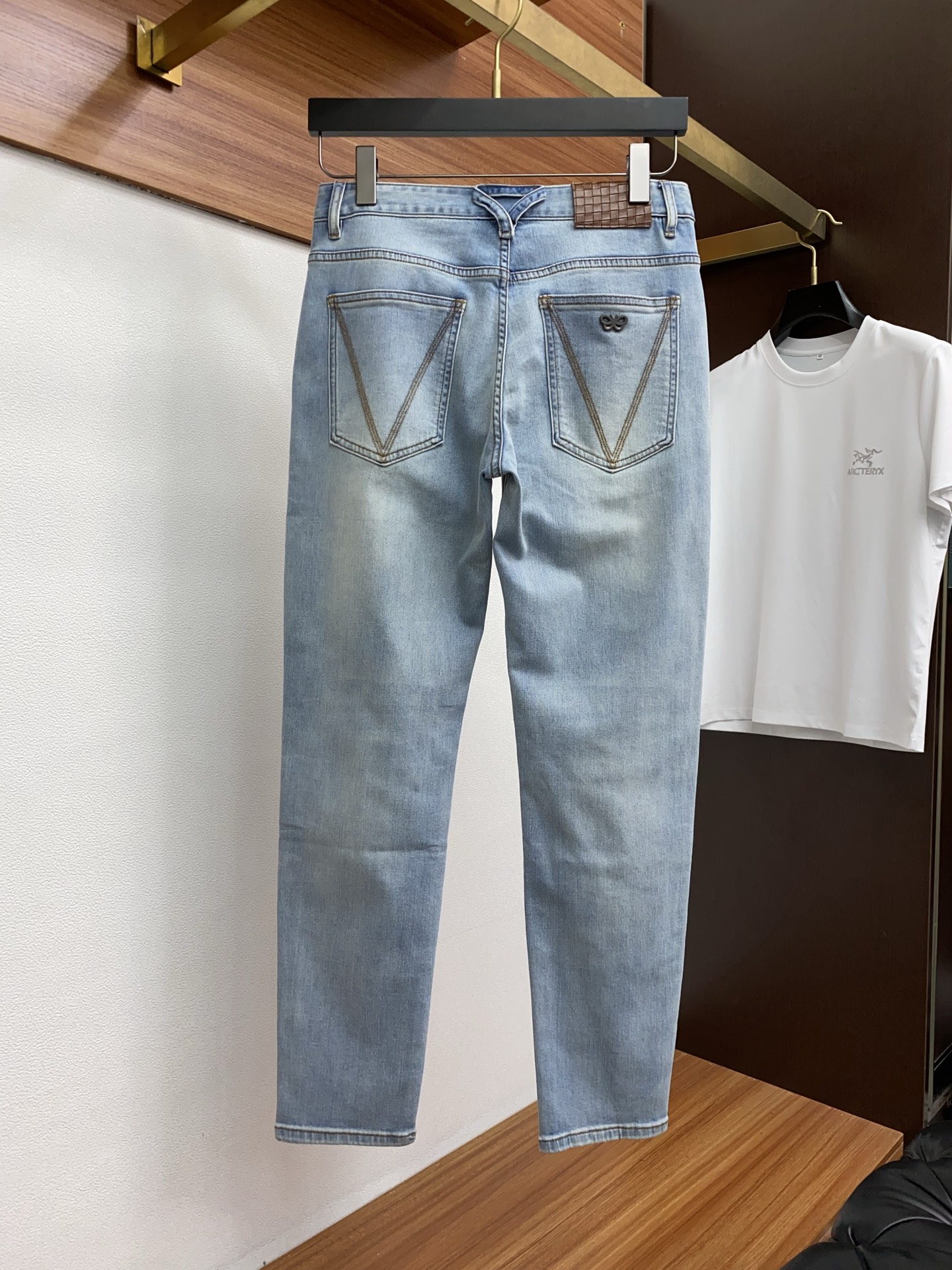 “2025 Spring Jeans: Original Custom Replicas, Imported Quality, Well-Lined Tops, Optimal Menu” - 图片 8