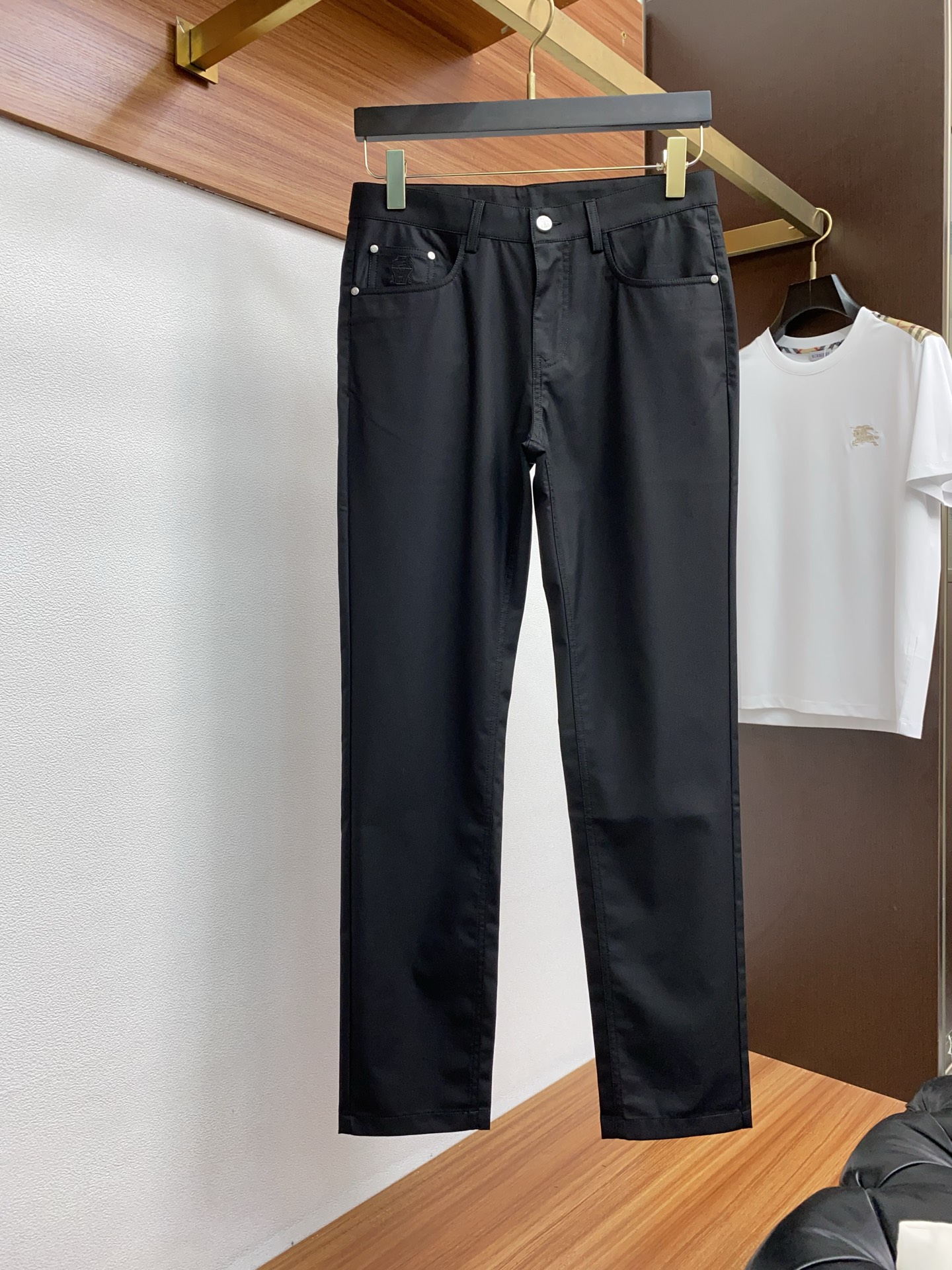High-Quality Fashion: P728 BC Monuments Listed Simultaneously, Custom-Made Fabric, Super-Styled Tops - 图片 2