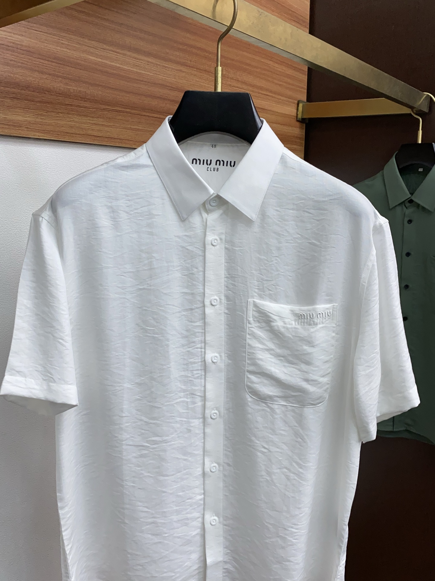 High-Quality Customizable Men’s Business and Leisure Shirts in Organic Cotton for 2025 - 图片 2