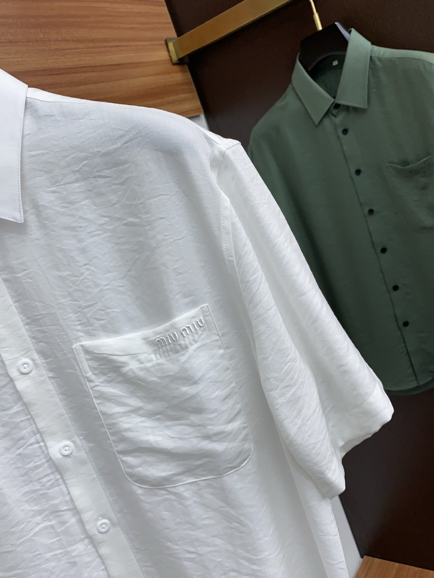 High-Quality Customizable Men’s Business and Leisure Shirts in Organic Cotton for 2025 - 图片 4