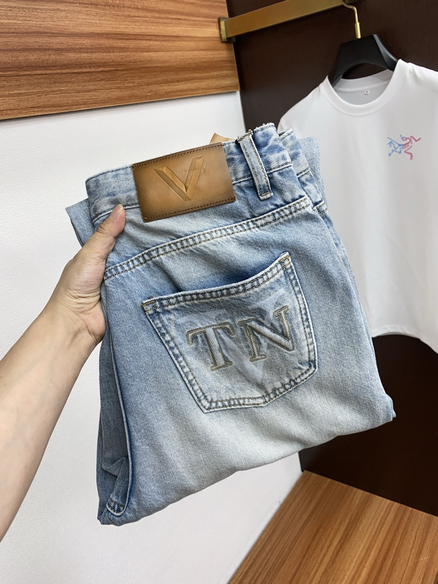 P678 VT 2025SS Men’s Jeans: Original Pure Blood Style, Unmatched Sales, SLP Tone, Crafty Details - 图片 1