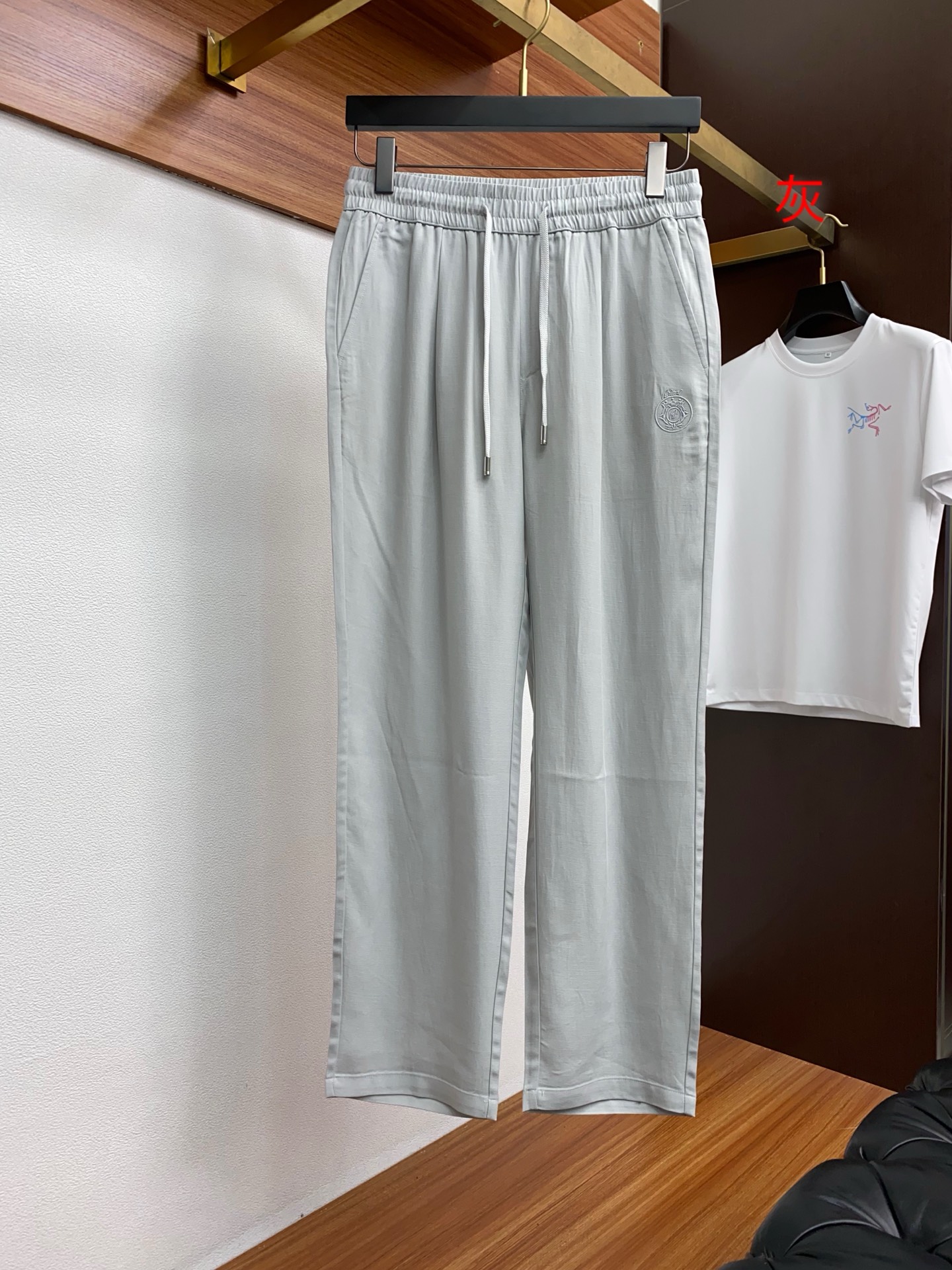 Brioni Spring 2025 Customized Leisure Pants: High-End Comfort and Style - 图片 2