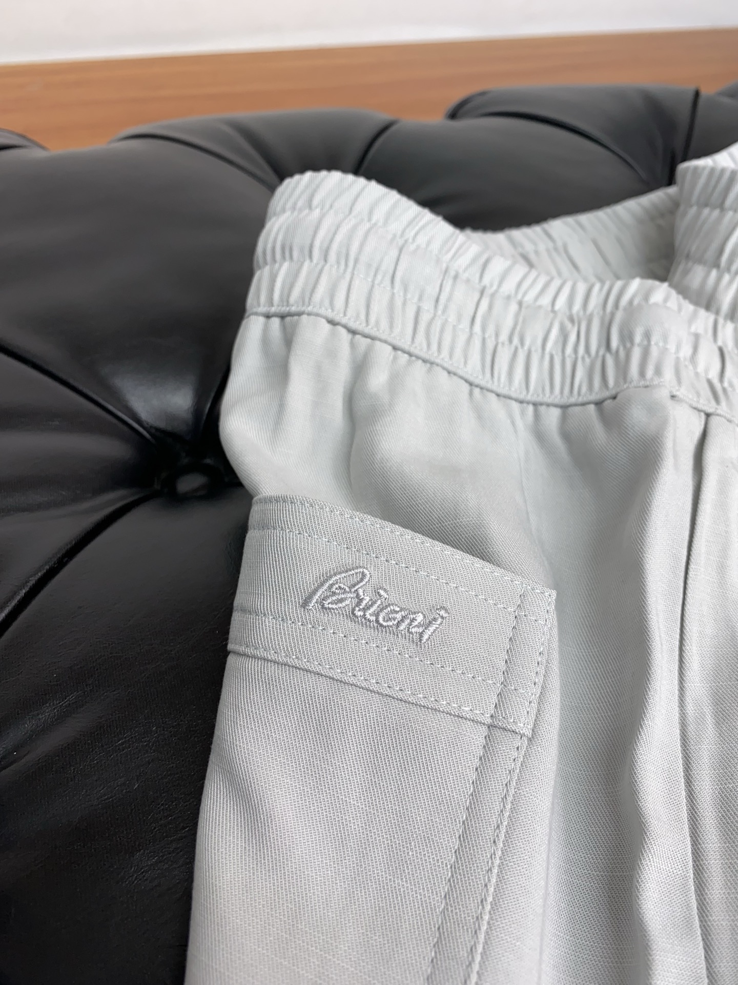 Brioni Spring 2025 Customized Leisure Pants: High-End Comfort and Style - 图片 5