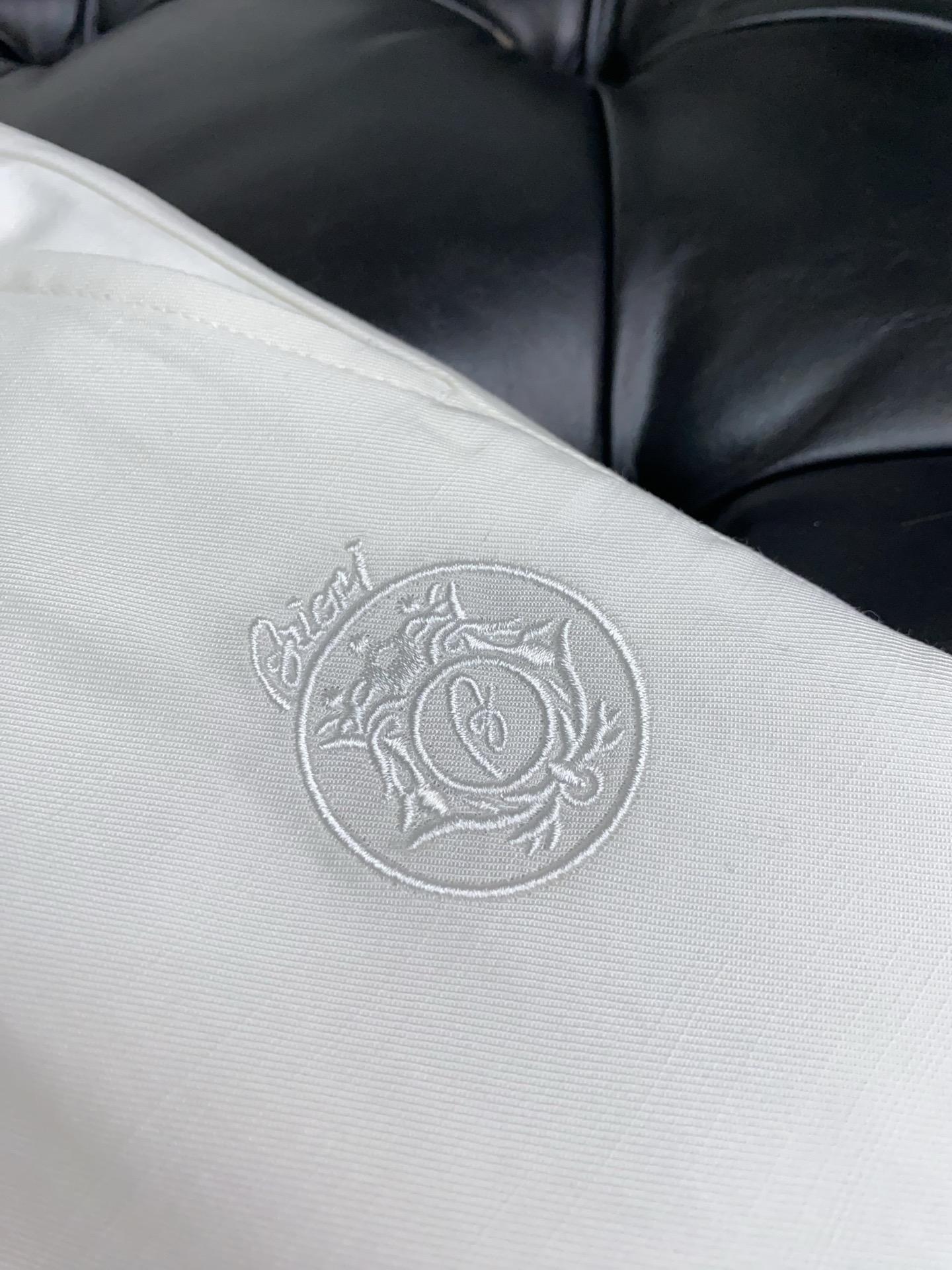 Brioni Spring 2025 Summer Customized Pants: Stylish, Comfortable, High-End Leisure Fashion - 图片 4