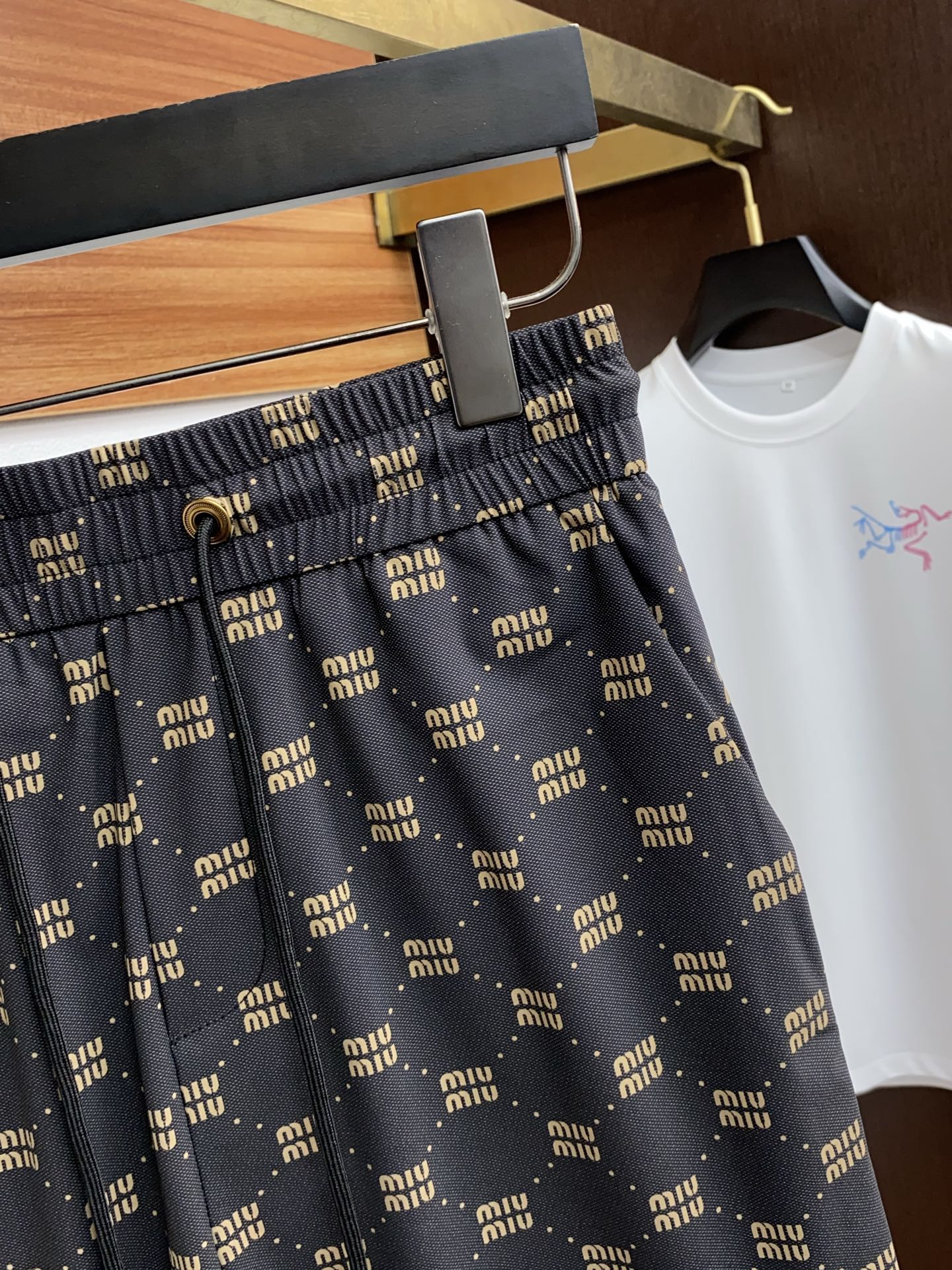 “2025 Summer RV Dry Shorts: High-End Custom Cotton Fabric for Ultimate Comfort” - 图片 3