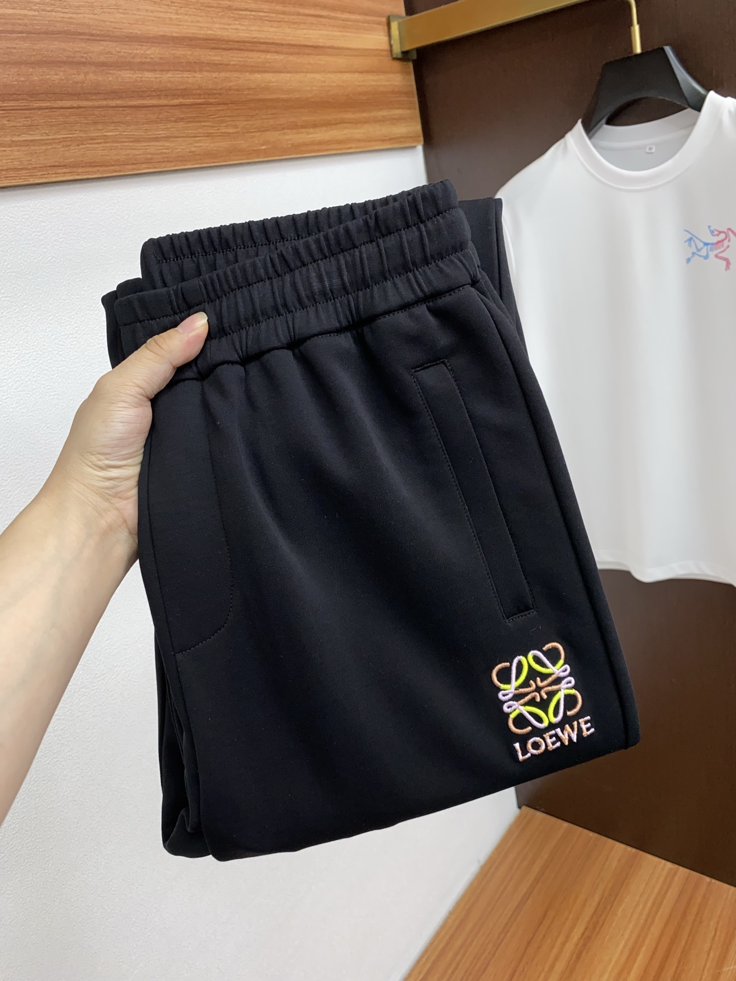 New High-Quality Fashion Leisure Pants by P574 Ludwig: Custom Fabric, Stylish Tops, Latest Hardware.