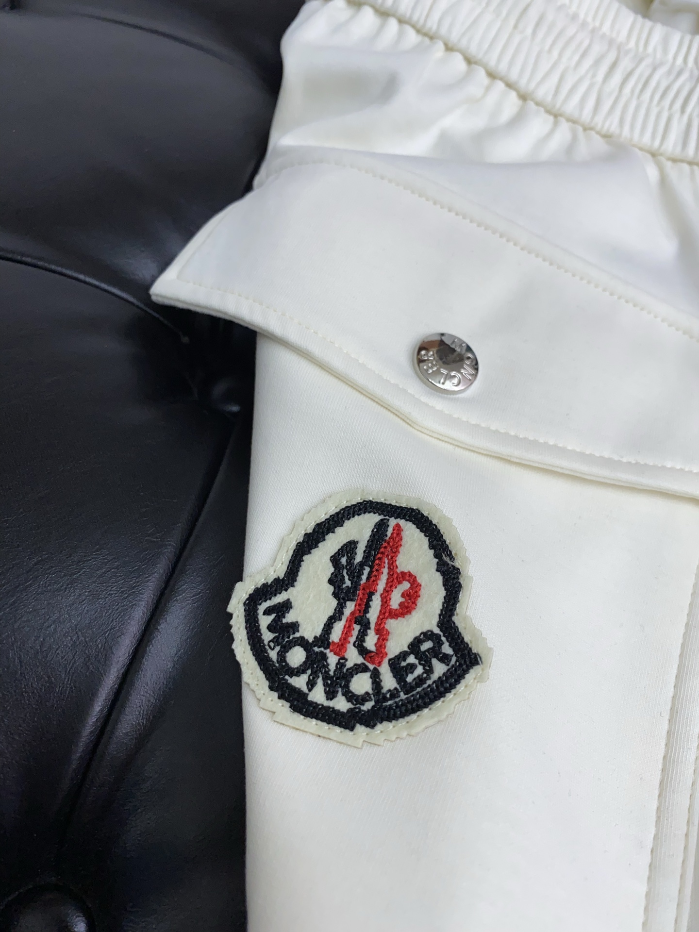 “High-Quality Fashion Leisure Pants and Hardware Supplements Listed Simultaneously” - 图片 3