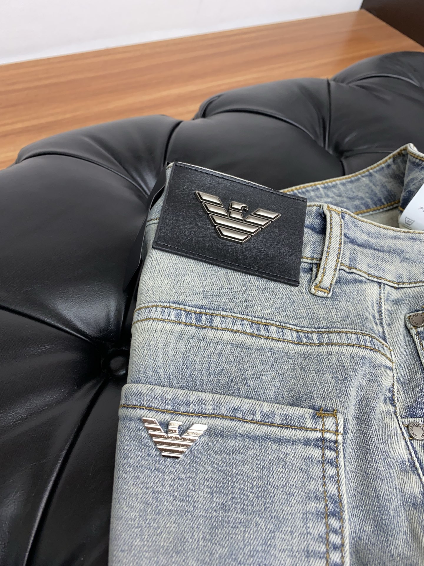 P530 Amani’s 25-Year Spring-and-Summer Rectangular Jeans: Top-Activated Urban Style - 图片 6