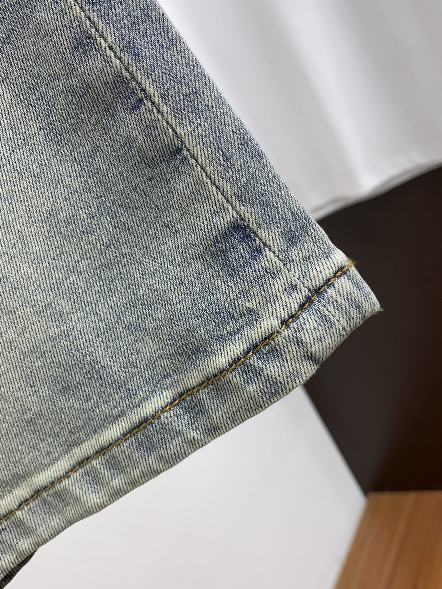 P530 Amani’s 25-Year Spring-and-Summer Rectangular Jeans: Top-Activated Urban Style - 图片 4