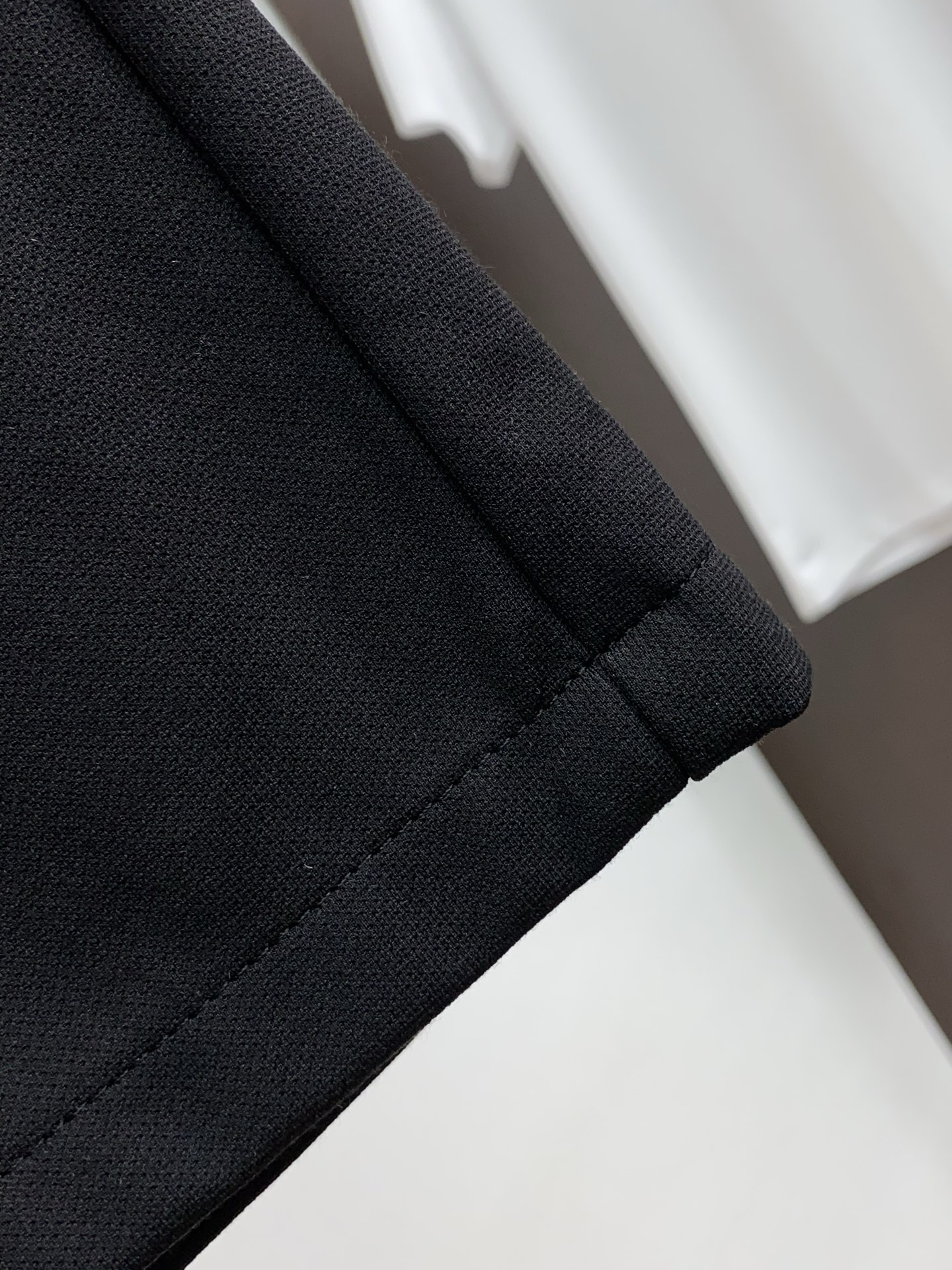 “GVG 2025 Summer Leisure Shorts: Fast-Dry Fabric, Tailored Embroidery, Comfortable Sensory Sheds” - 图片 4