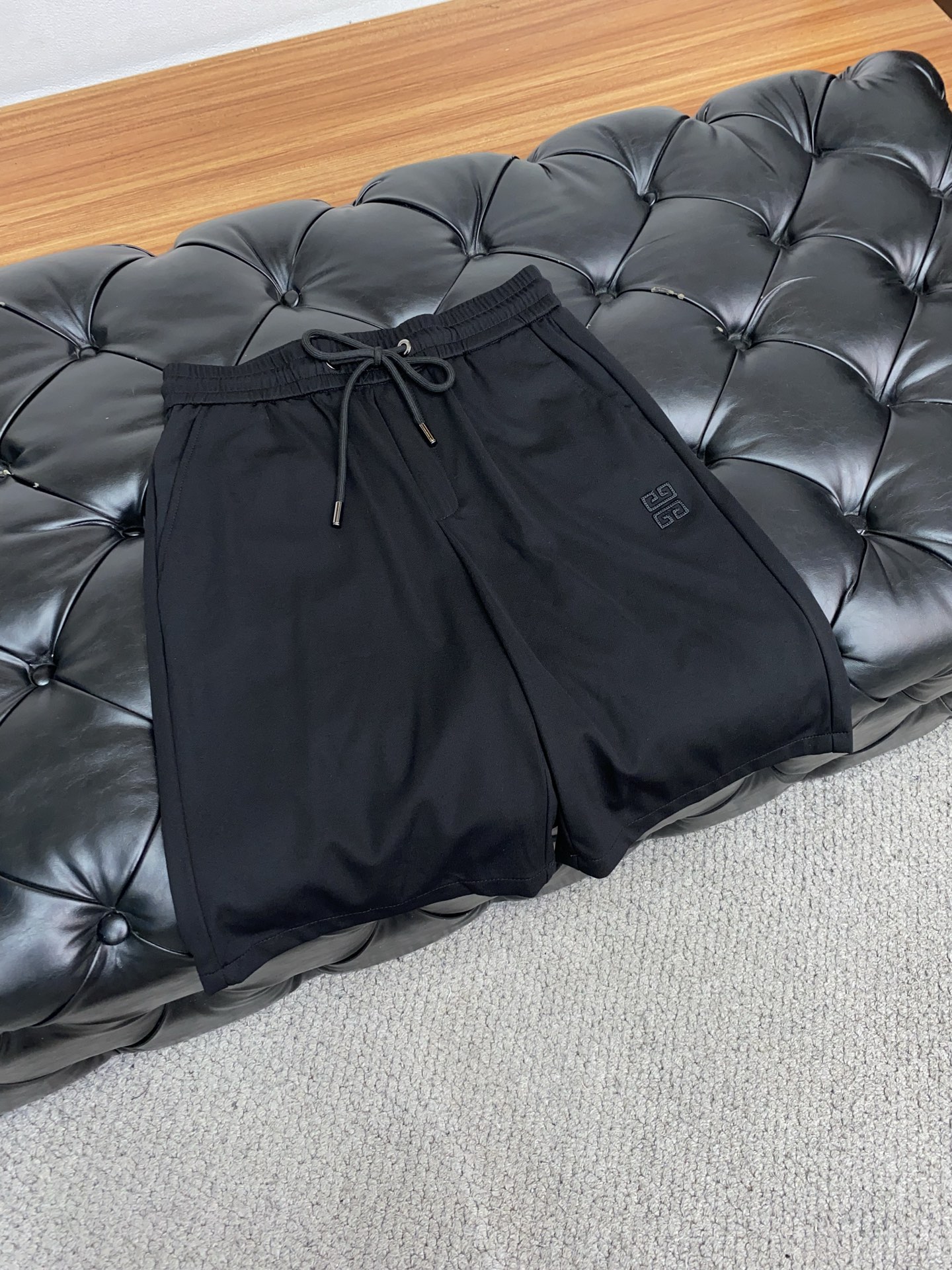 “GVG 2025 Summer Leisure Shorts: Fast-Dry Fabric, Tailored Embroidery, Comfortable Sensory Sheds” - 图片 7