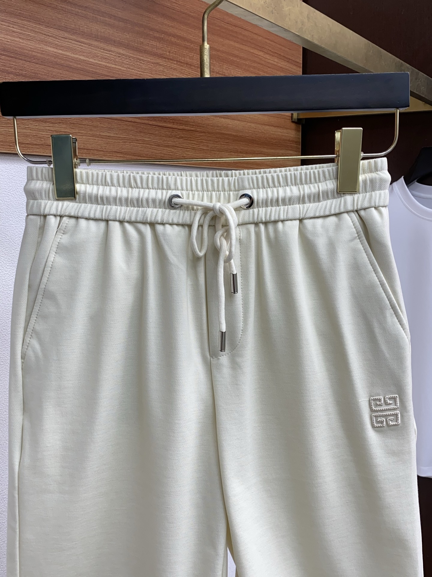 2025 Summer New Edition Leisure Shorts: Tailor-Made Fast-Dry Fabric, Embroidery, Comfort. - 图片 2
