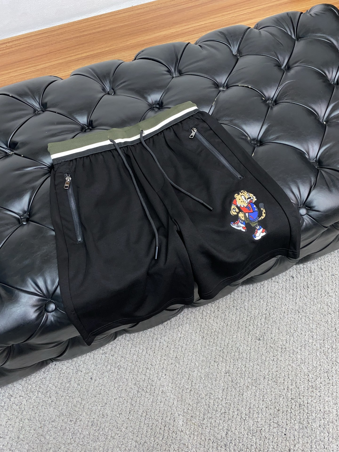 2025 Summer New Edition Leisure Shorts: High-End Comfort and Style in Pure Cotton - 图片 7