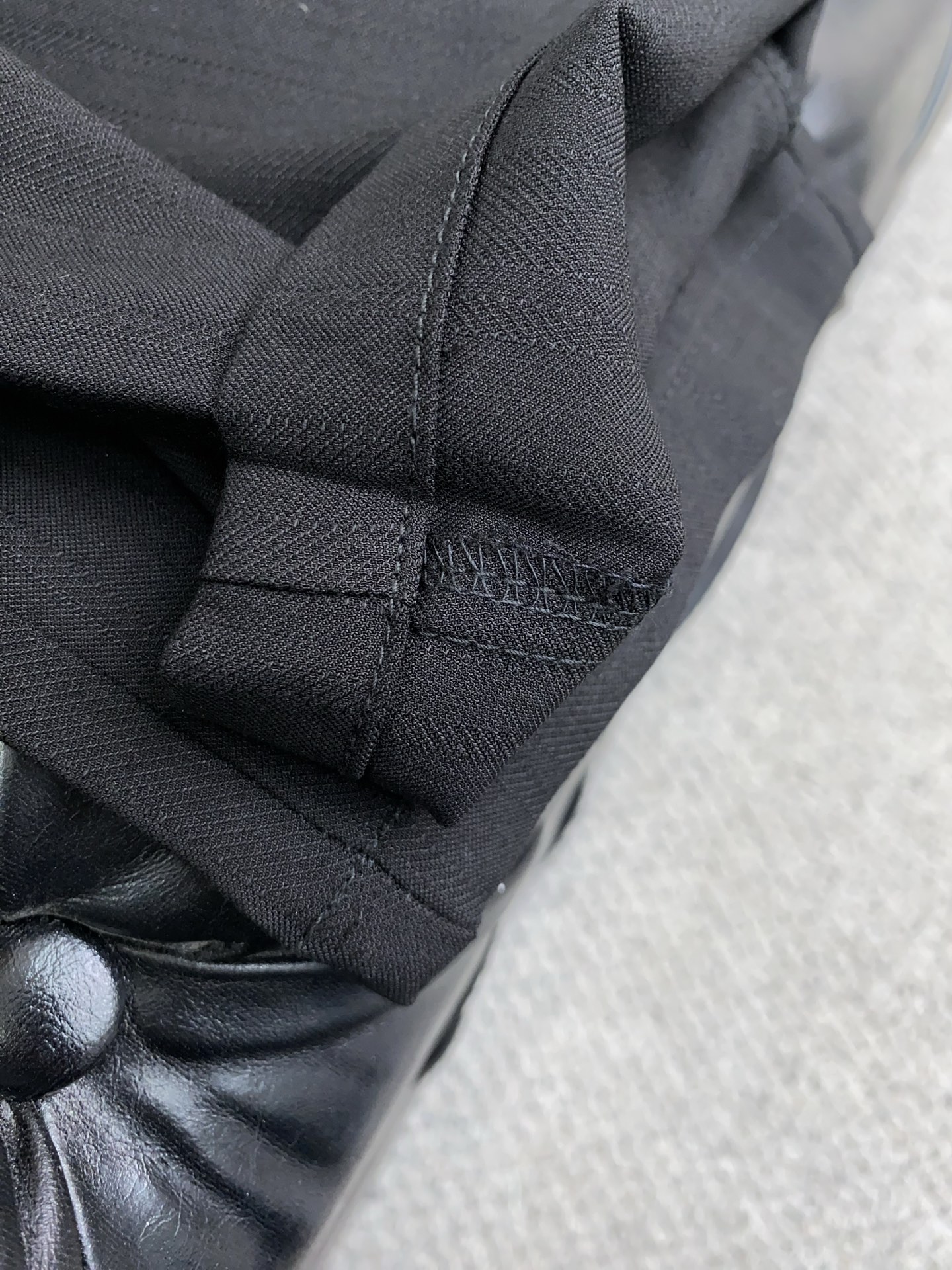 High-End Urban Leisure Pocket: Spring/Summer 2025 Fashion Trends in Leather Handbags - 图片 7