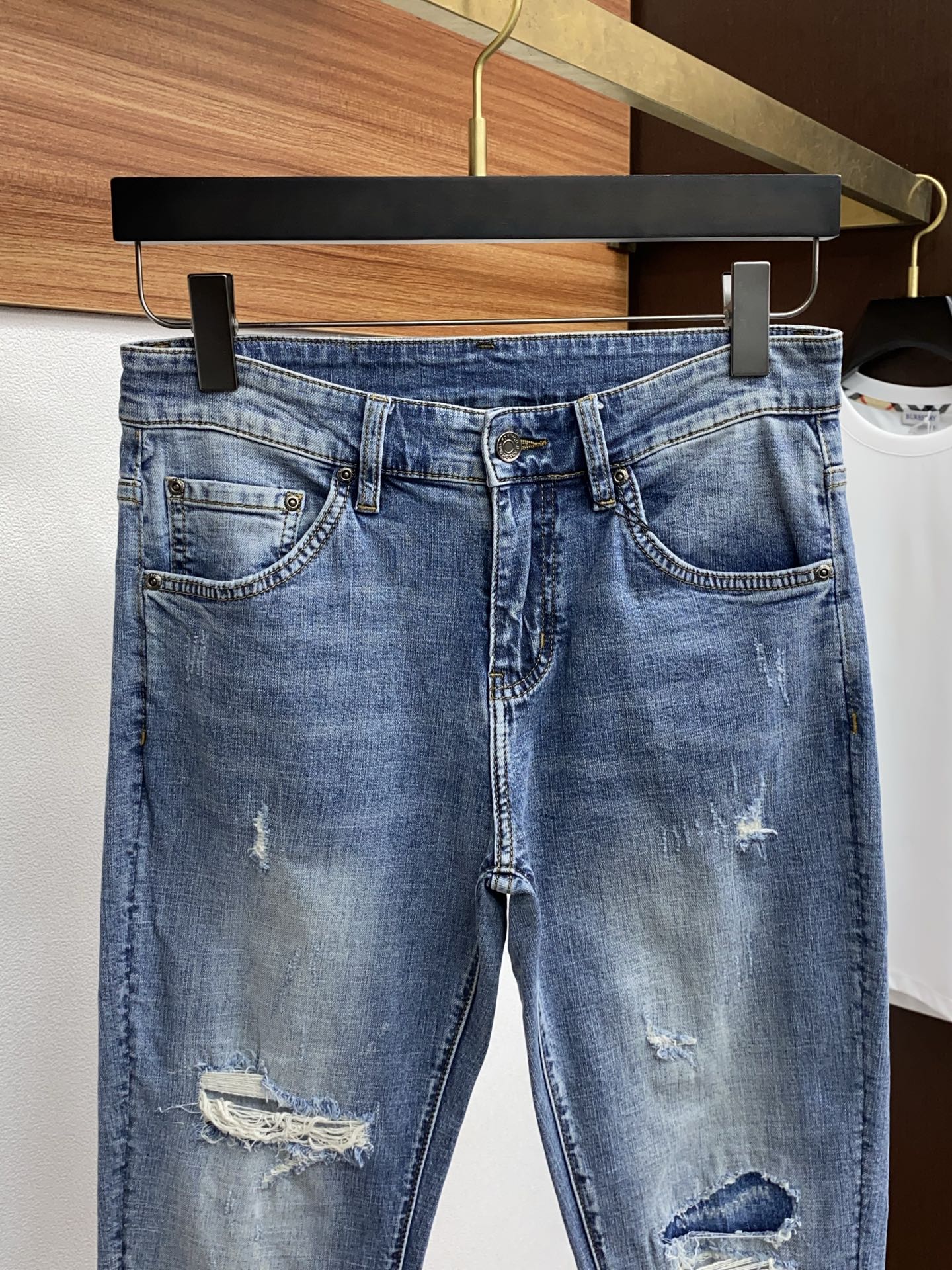 High-Quality Paris Family Cowboy Fabric: Exclusive Import for Crafty Four-Season Jeans - 图片 3