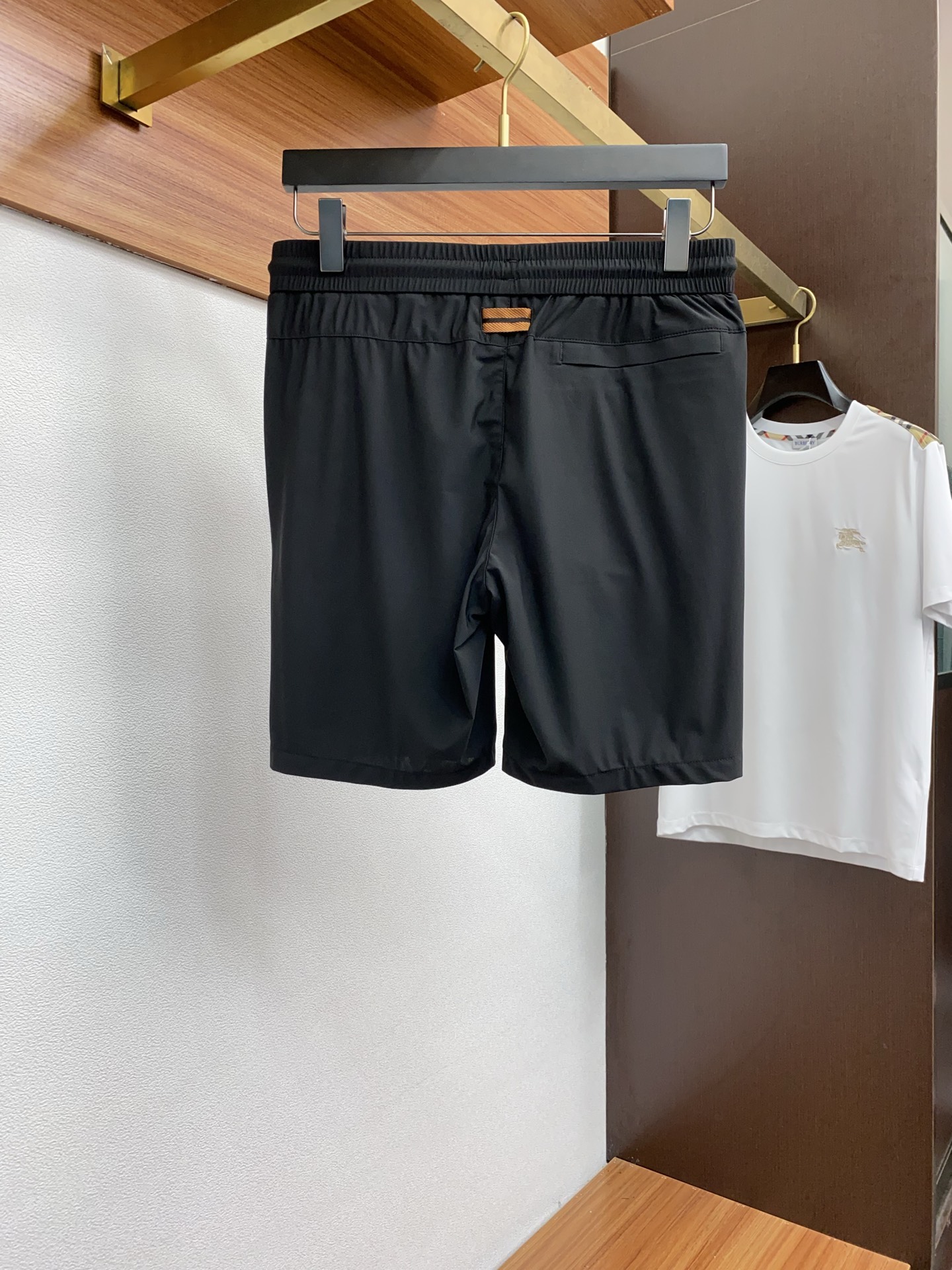 “Jenia 2025 Summer Leisure Shorts: High-end Comfort and Style in Ice Cream Fabric” - 图片 8