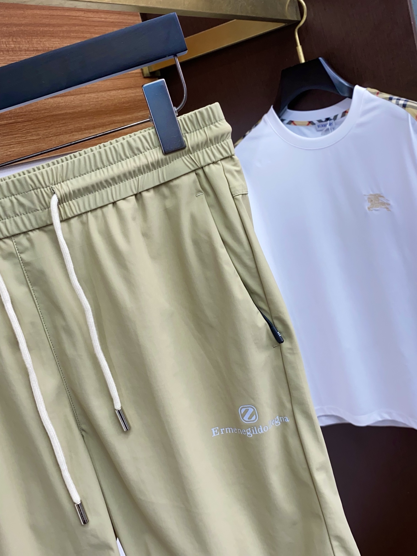 “2025 Summer New Edition Leisure Shorts: High-end Comfort and Style in Four-Sided Ice Cream Fabrics” - 图片 3