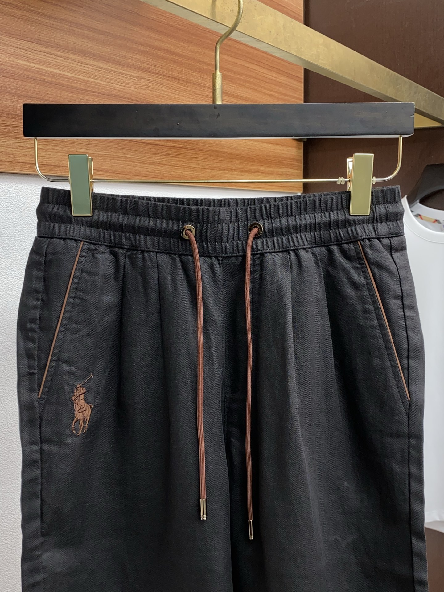 Raulen Linen Shorts: Cool, Comfortable, and Stylish for Hot Summers - 图片 2