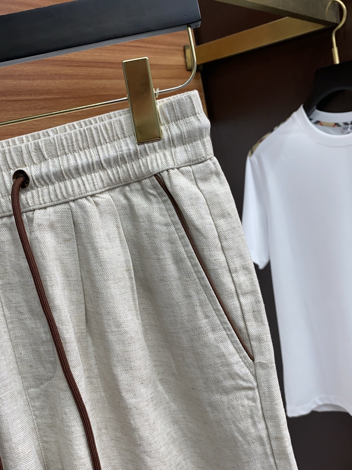 Raulen Linen Shorts: Cool, Comfortable, and Stylish for Summer Wear - 图片 3