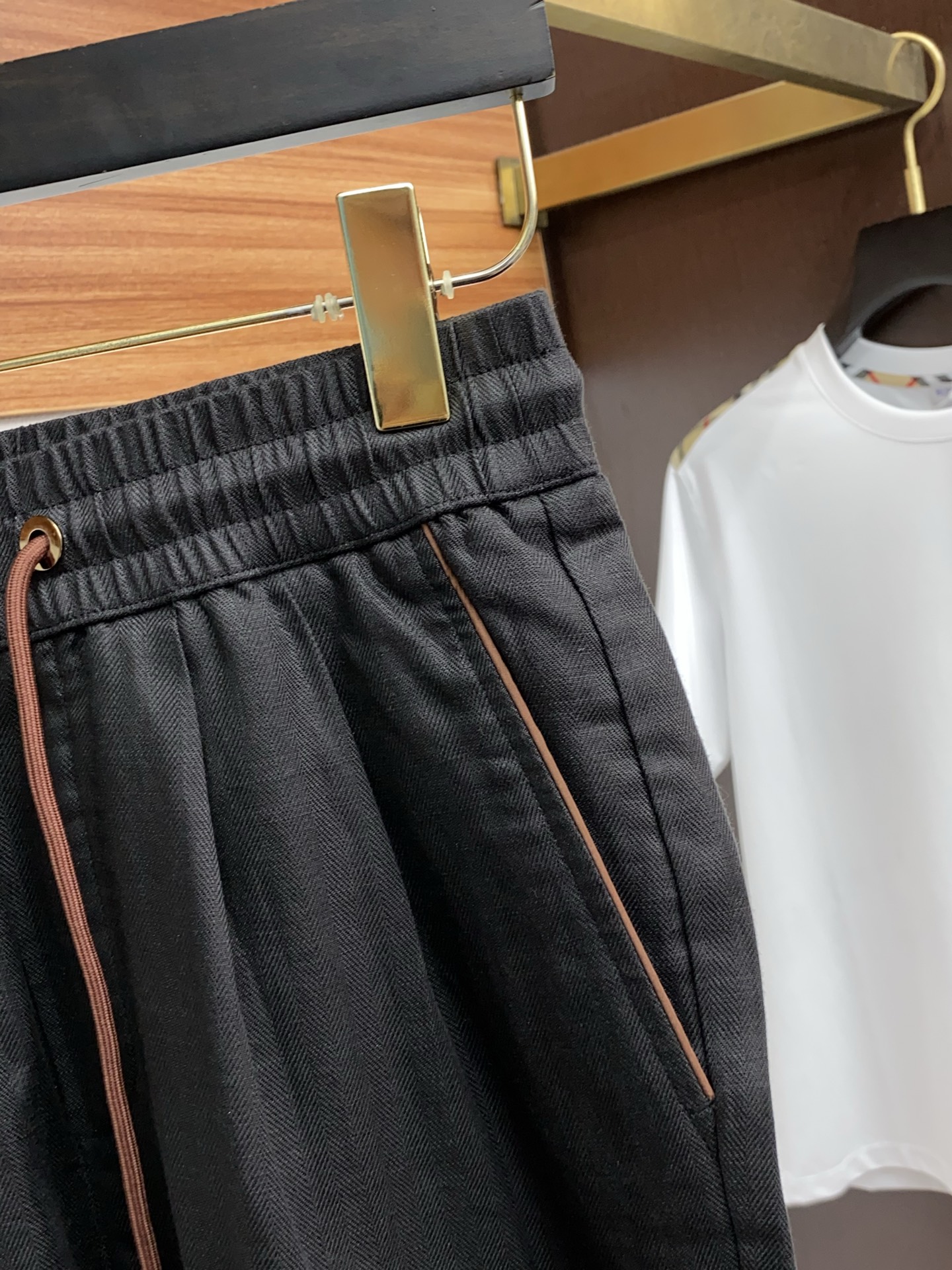 Raulen Linen Shorts: Cool, Comfortable, and Stylish for Hot Summers - 图片 3