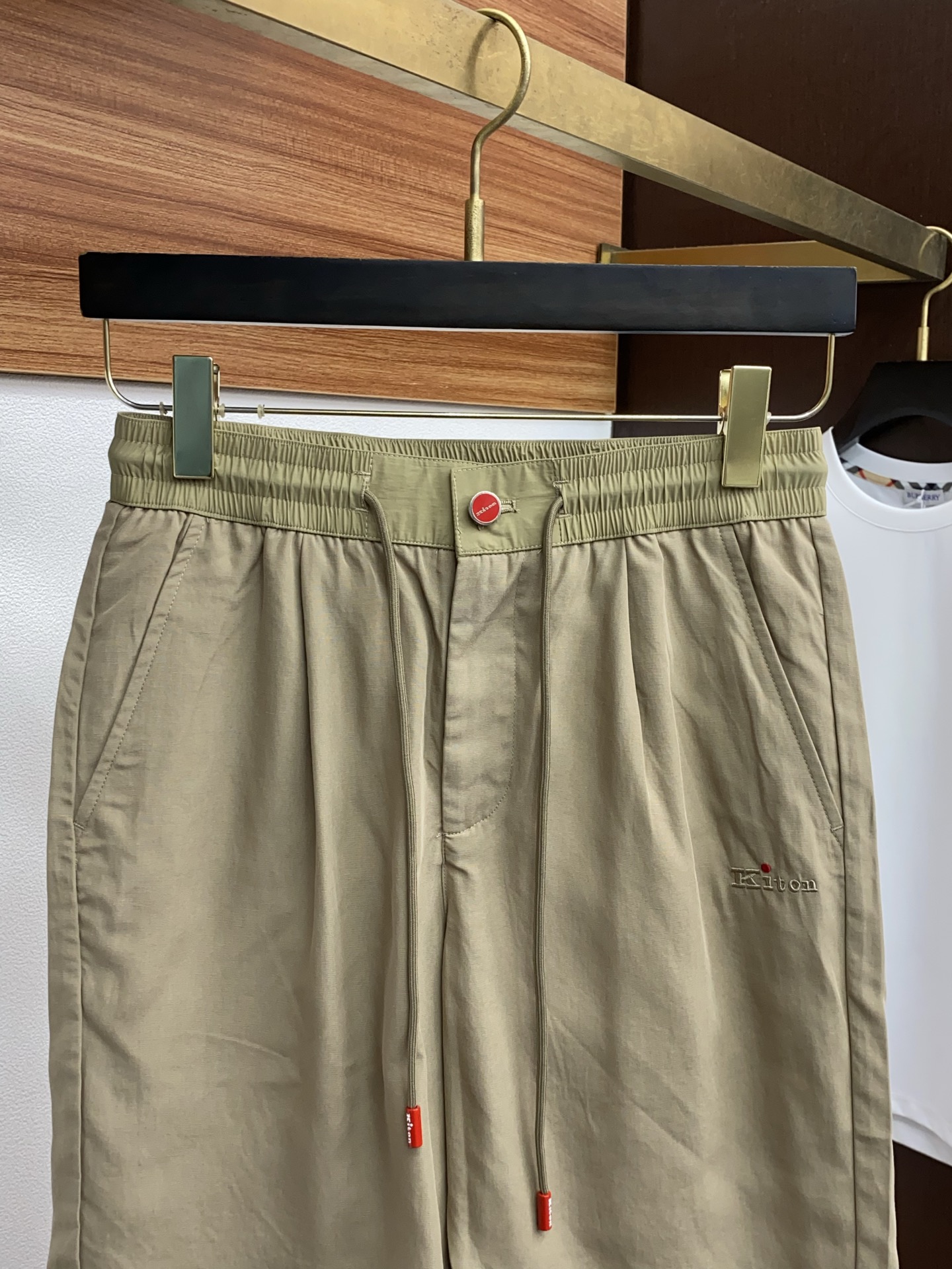 Kiton 2025 Linen Shorts: Comfortable, Stylish, and UV-Protective for Summer. - 图片 2