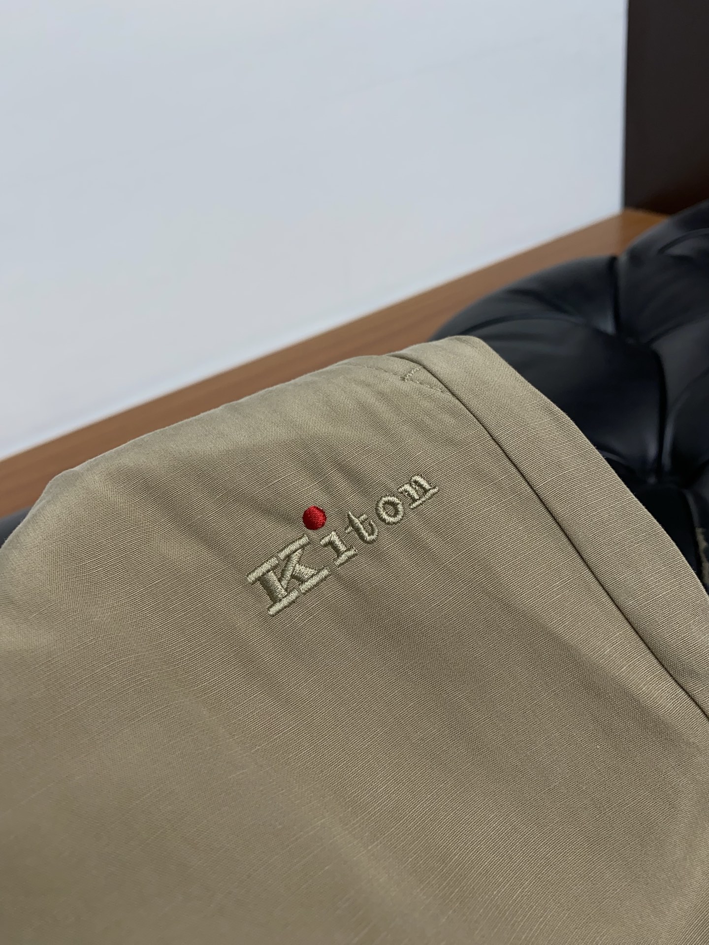 Kiton 2025 Linen Shorts: Comfortable, Stylish, and UV-Protective for Summer. - 图片 5