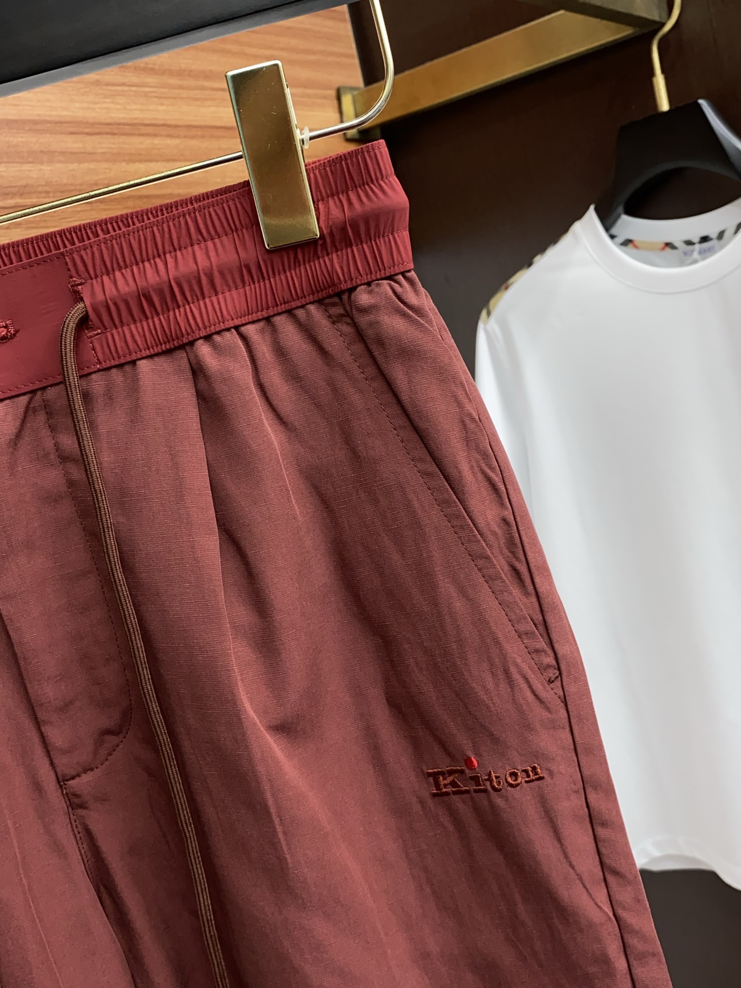 Kiton 2025 Linen Shorts: Cool, Comfortable, and Stylish for Summer Fun - 图片 3