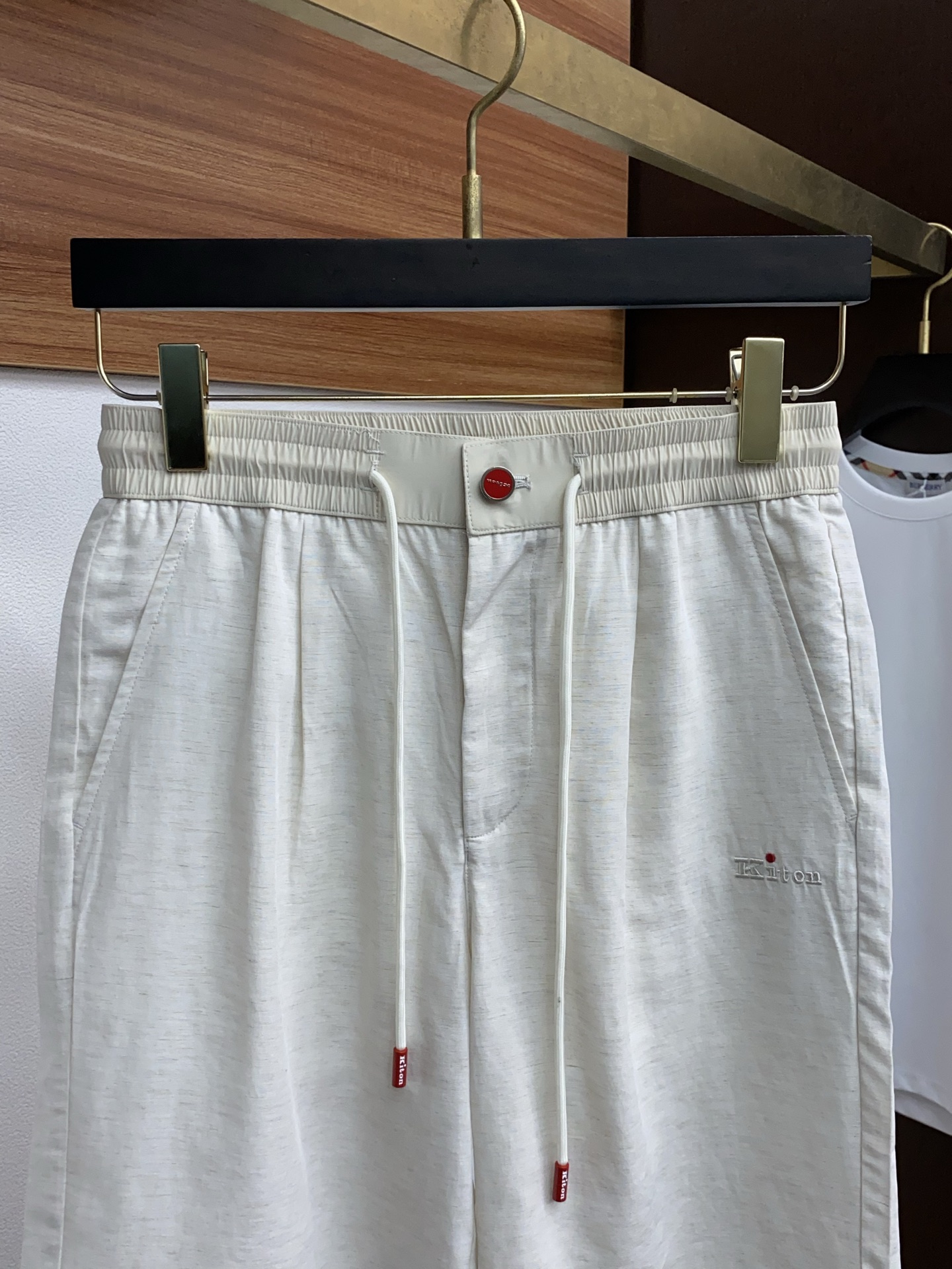 Kiton 2025 Linen Shorts: Cool, Comfortable, and Stylish for Summer Fashion - 图片 2