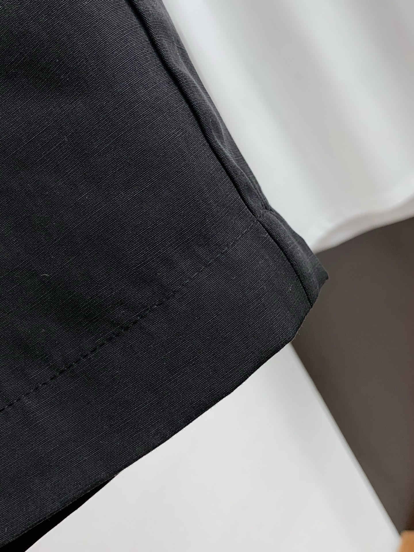 Kiton 2025 Linen Shorts: Cool, Comfortable, and Stylish for Summer Wear - 图片 4