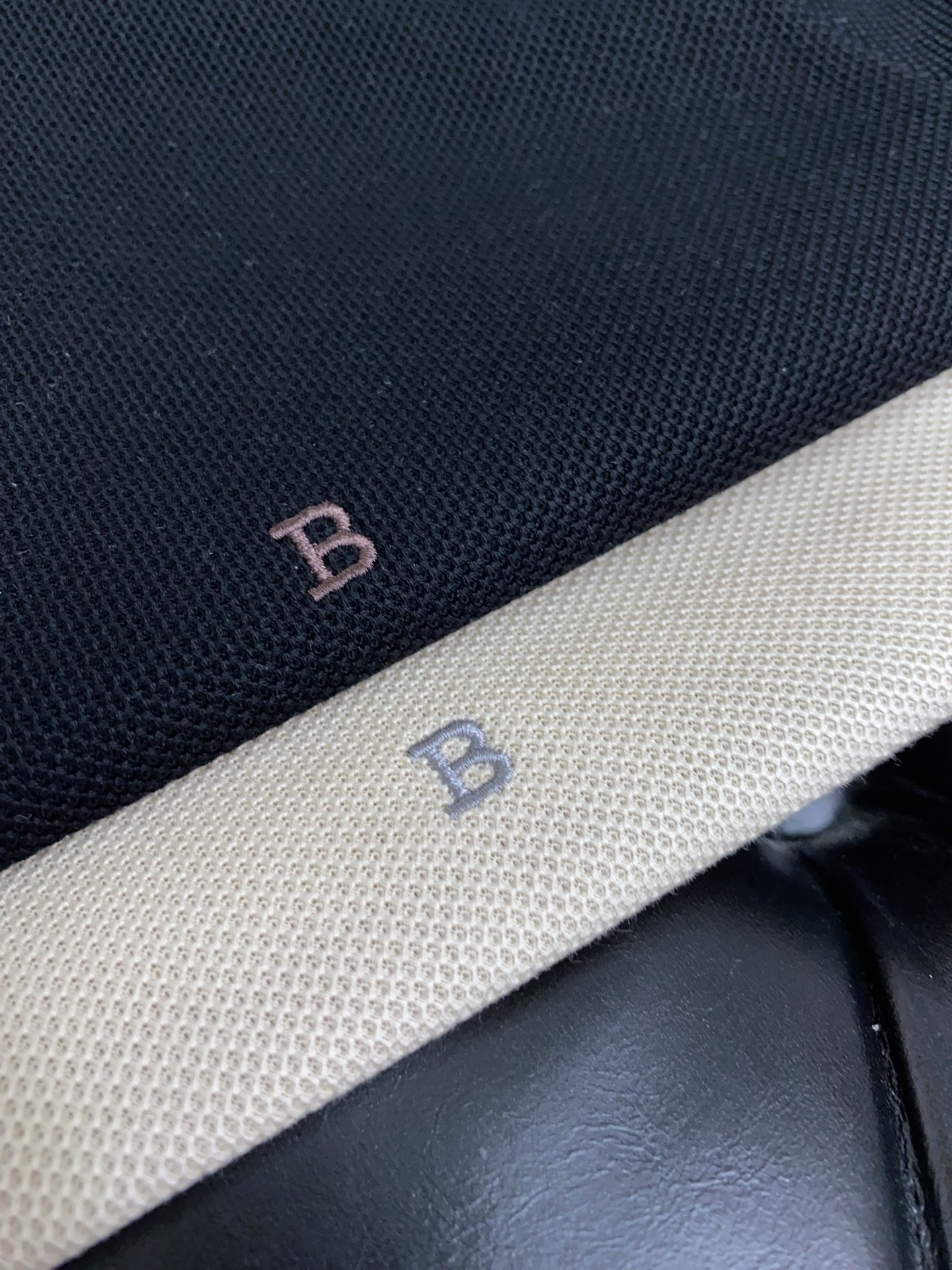  BC 臻品定制系列的设计POLO衫确实独具匠心，展现了定制服装的精致与品味。定制蜂窝珠地材质，不仅触感