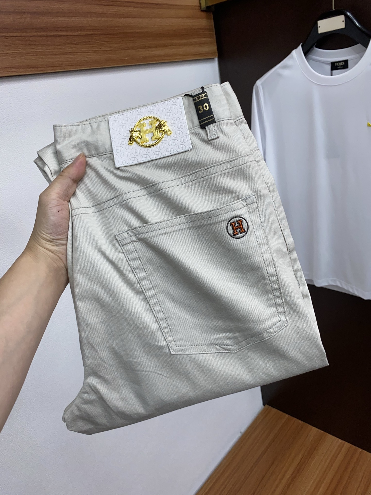Urban Chic: High-End Spring/Summer Recreational Pocket Fashion with Top Ingredients. - 图片 1