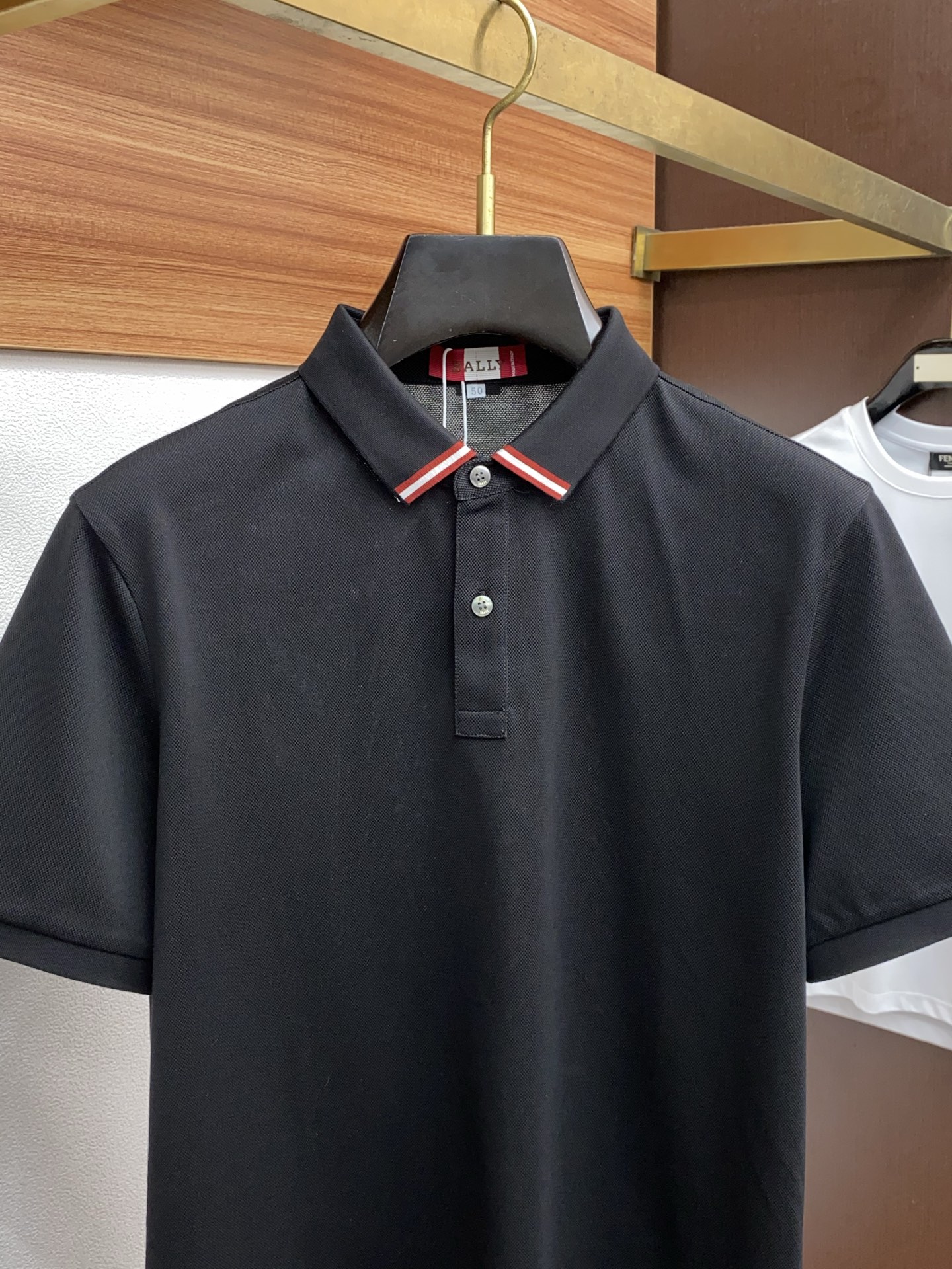 2025 Spring & Summer Crooked Polo: Comfortable, Classic Fashion, High Quality Fabric. - 图片 2