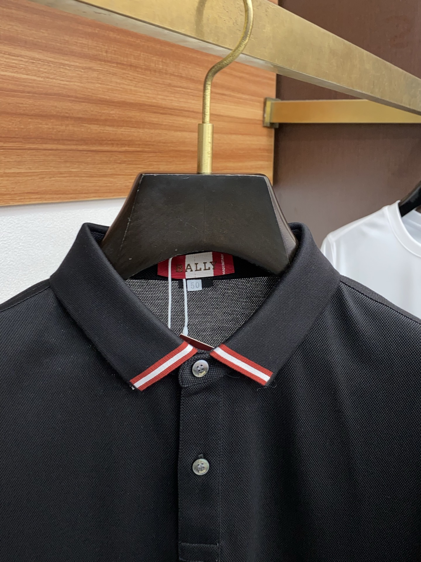 2025 Spring & Summer Crooked Polo: Comfortable, Classic Fashion, High Quality Fabric. - 图片 3