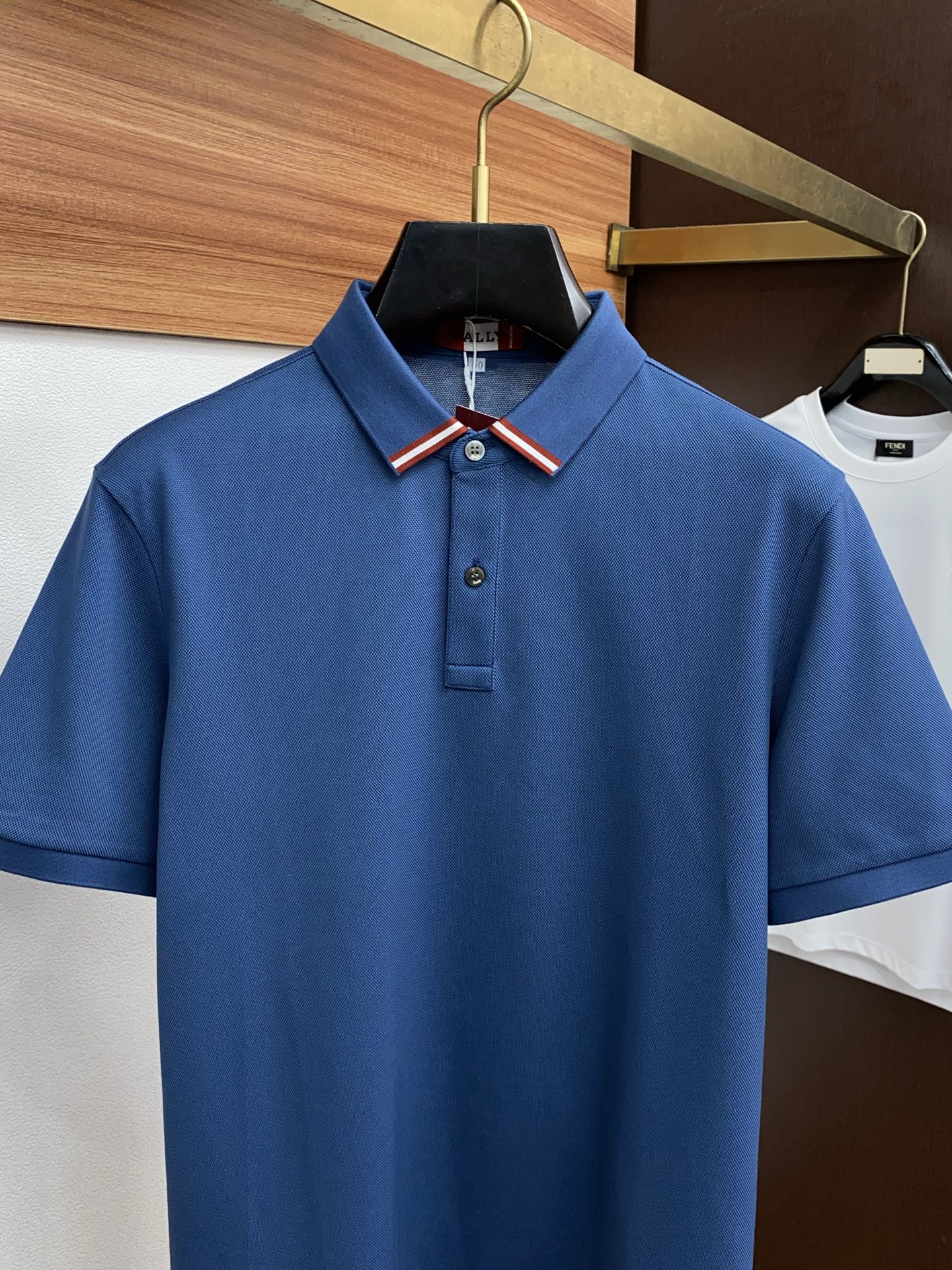 2025 Spring & Summer Crooked Polo: Comfortable, Classic Fashion-leading, High-quality Fabric, Elegant Look - 图片 2