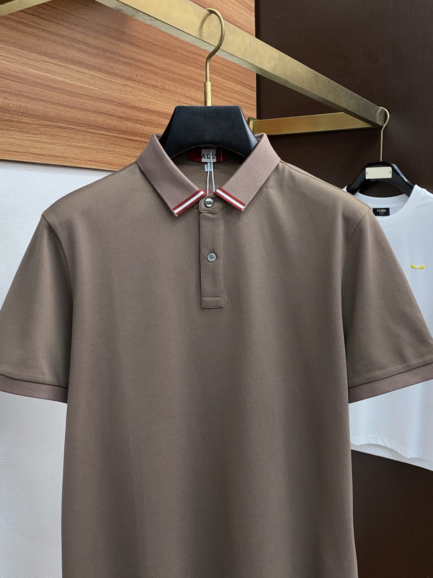 High-quality Cotton Polo: 2025 Spring/Summer Collection in Classic Style - 图片 2