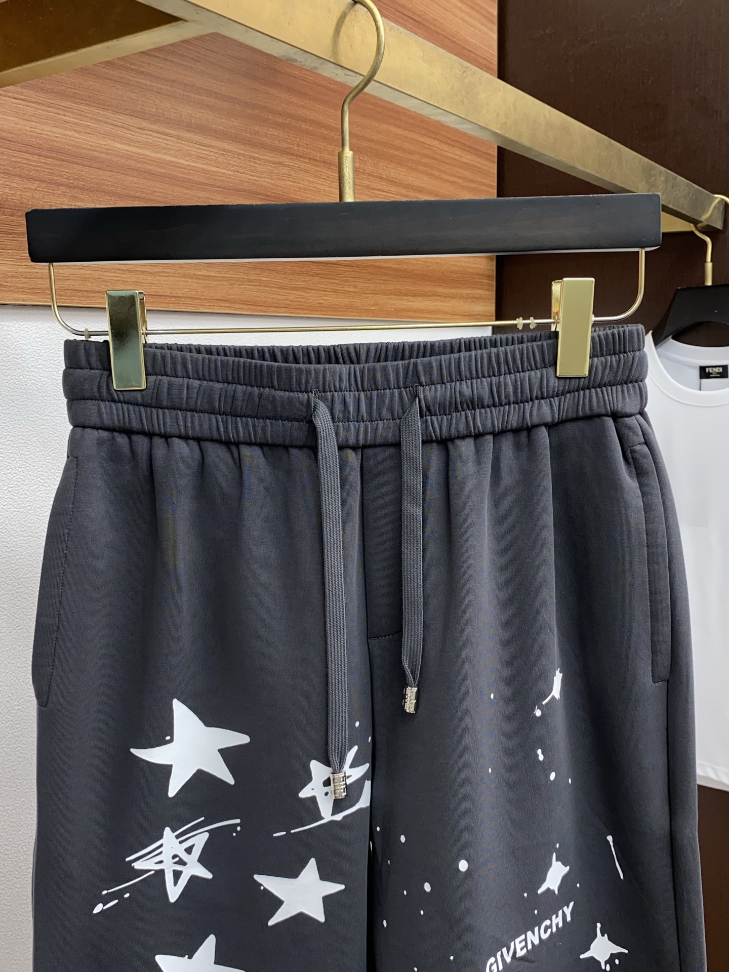 “Spring 2025 Summer Leisure Shorts: High-End Customized Comfort and Style” - 图片 2