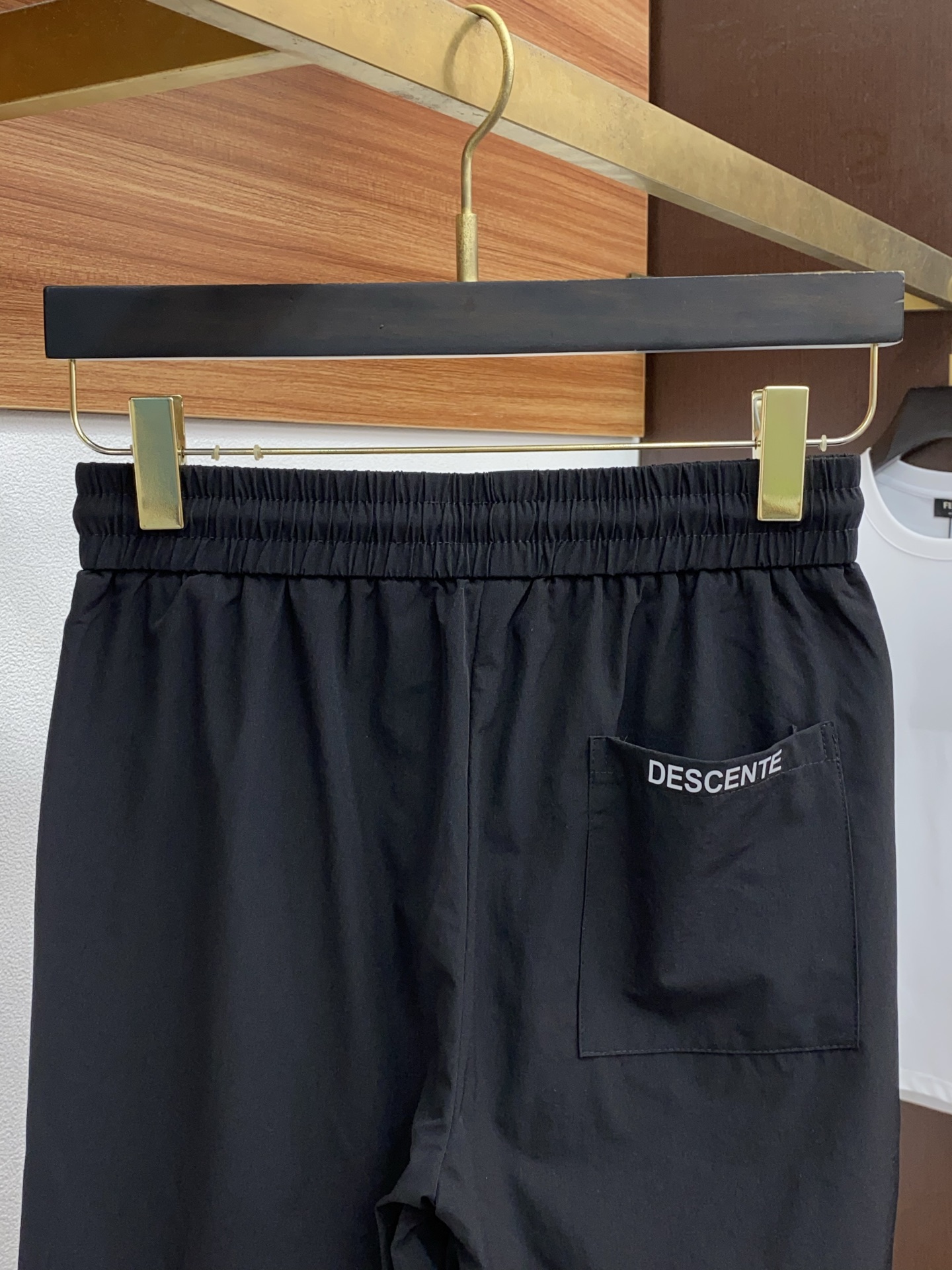 “2025 Summer New Edition Leisure Shorts: All-Powerful, Customized Fabric, High-End Comfort” - 图片 9