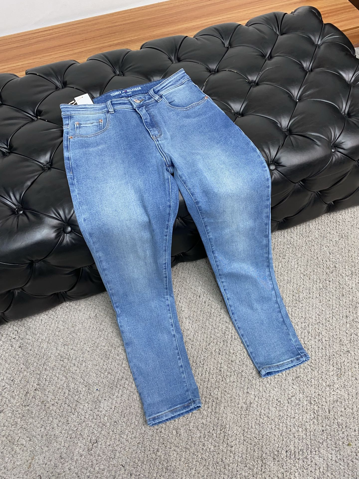 P503 TM 25 Fall/Winter Collection: Unique Water-Washed Surfaces, Handcrafted Details, Durable Materials. - 图片 6
