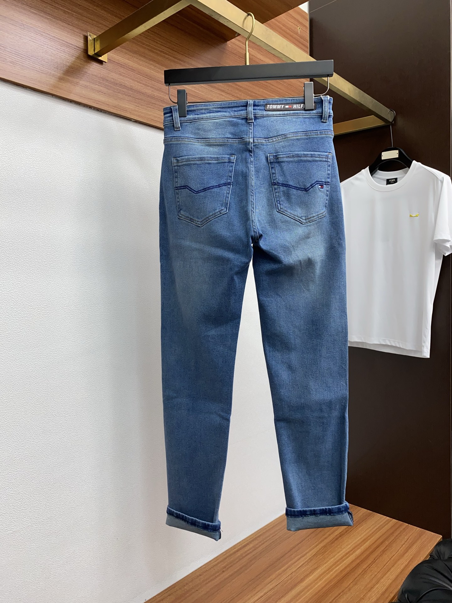 P503 TM 25 Fall/Winter Collection: Unique Water-Washed Surfaces, Handcrafted Details, Durable Materials. - 图片 8