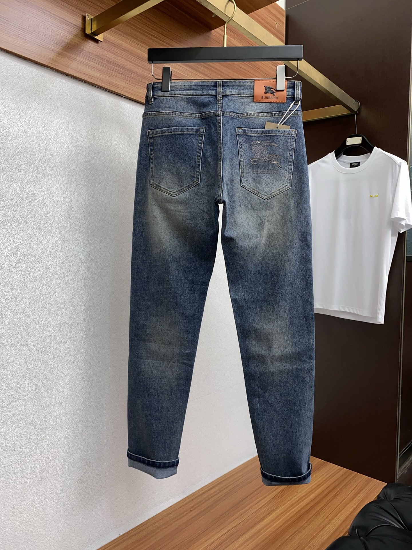  巴宝莉 25秋冬新款 男士牛仔裤原厂原布原洗水！进口原版水洗弹力面料，复杂的手工艺叠加，任何一个洗水环