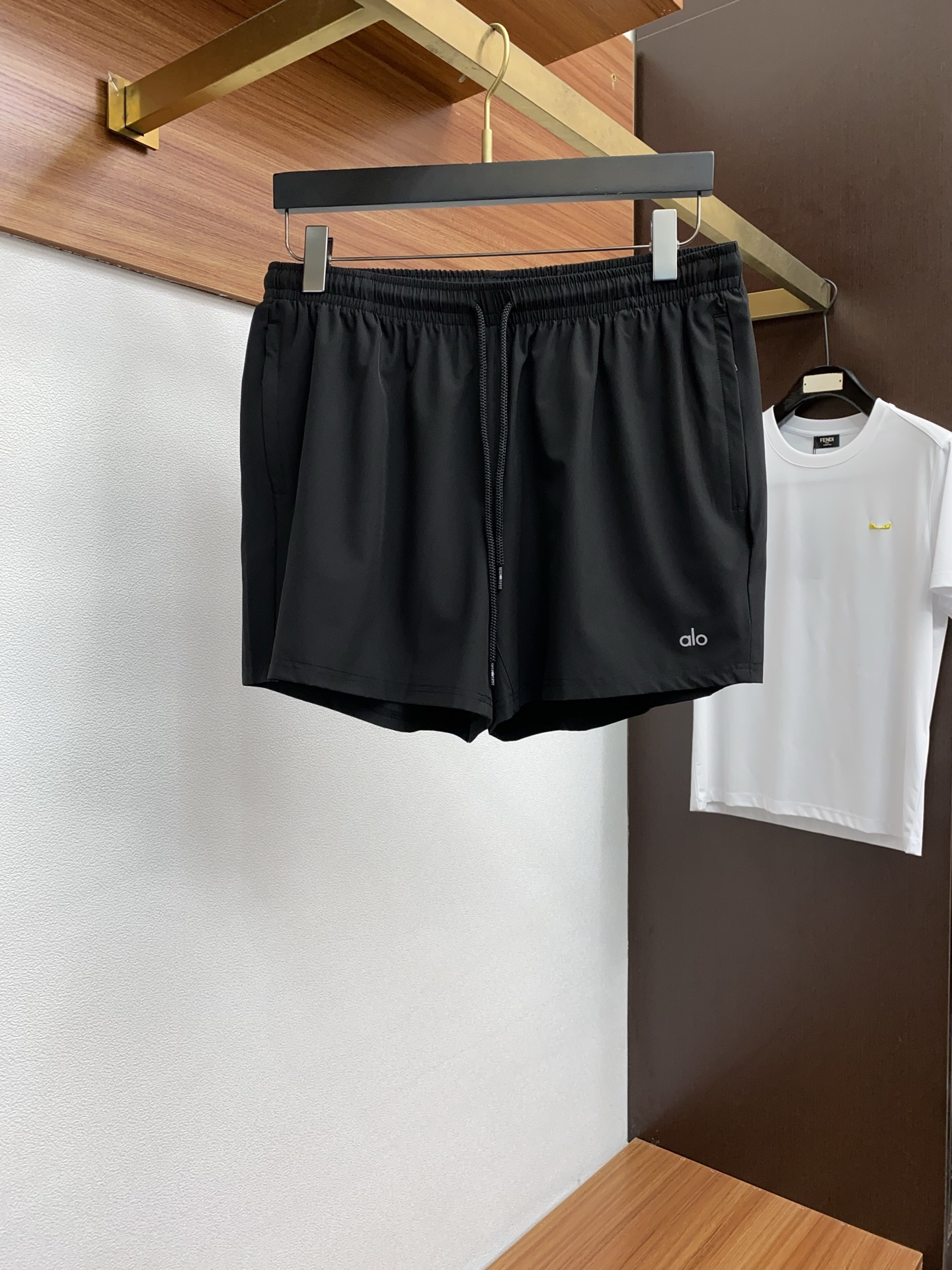 P486 Ola 25s New Fashion Shorts: Stylish, Luxurious, and Age-Reducing Aesthetic Style
