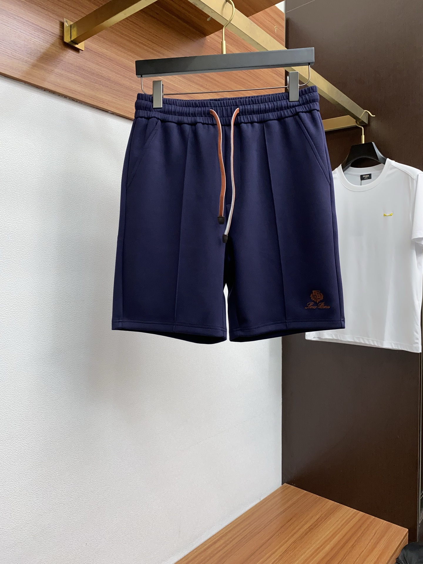 Stylish and Luxurious P596 LP 57s Fashion Shorts: Comfortable, Age-Defying, Gender-Neutral.